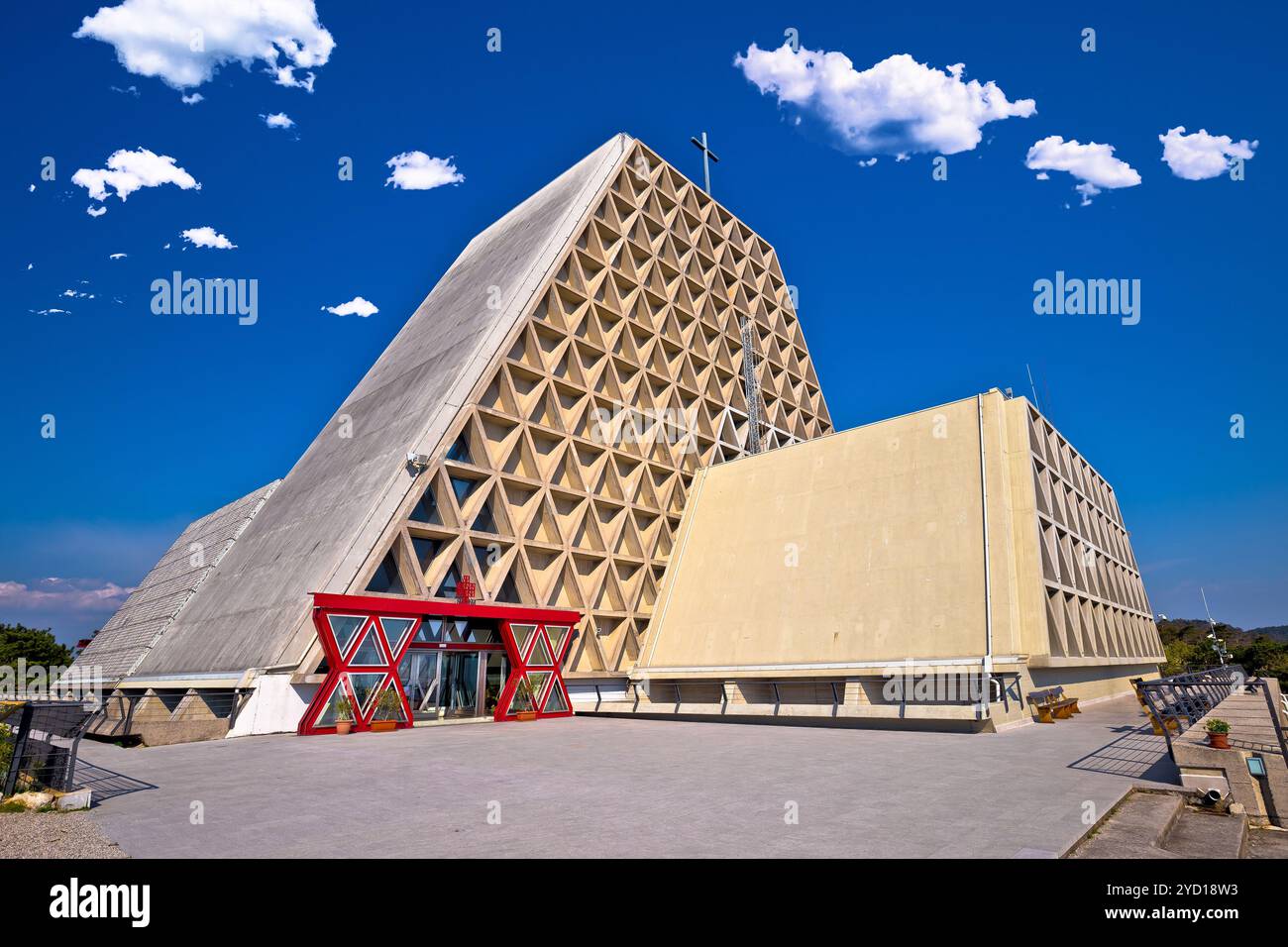 Der Tempel des Monte Grisa auf dem Berg über Triest Blick Stockfoto