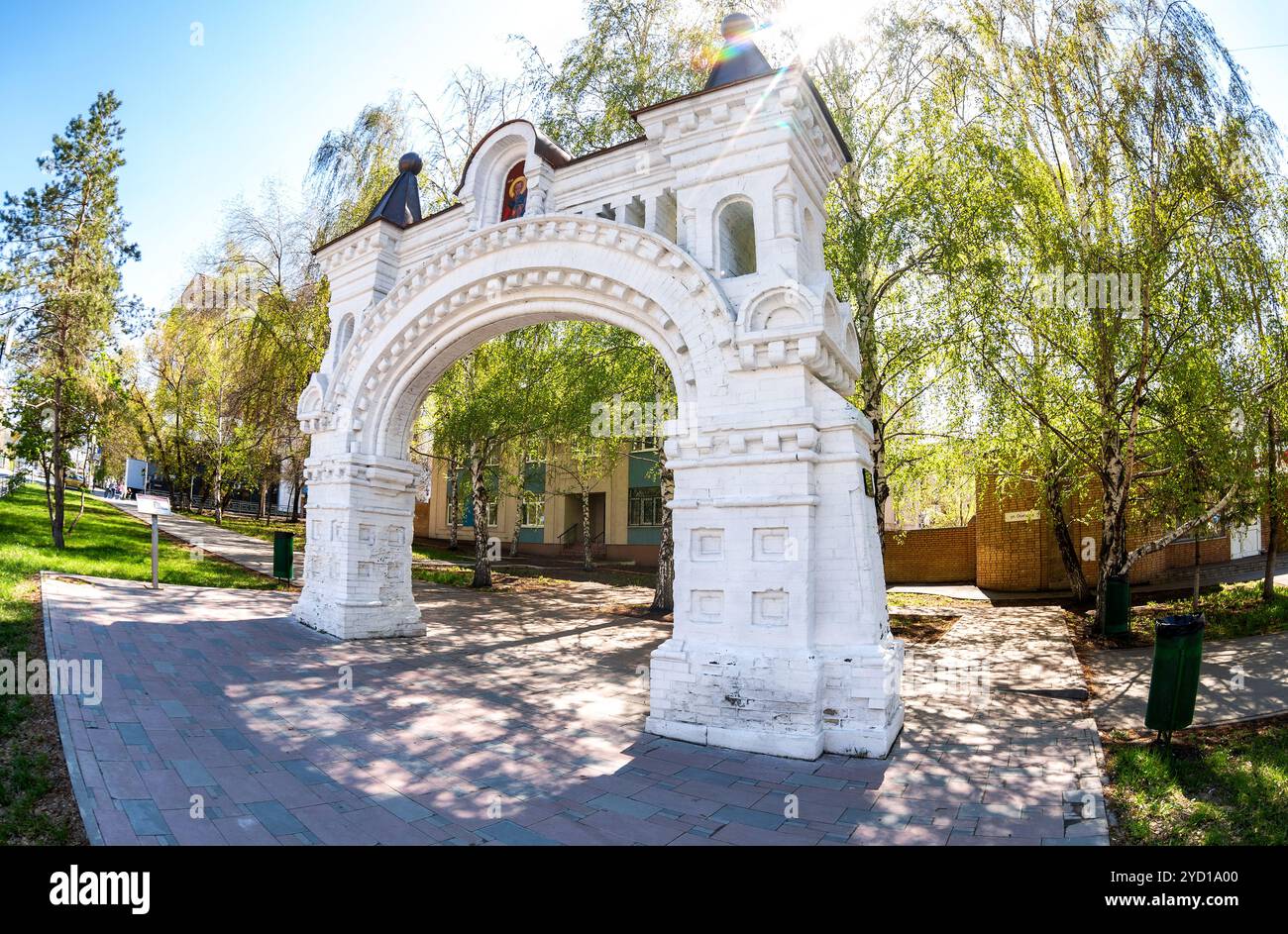 Architektonisches Denkmal St. Nikolaus Klostertor in Samara, Russland Stockfoto
