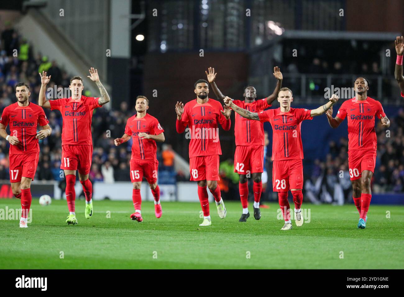 Glasgow, Großbritannien. Oktober 2024. Rangers FC spielte gegen FCSB im Ibrox-Stadion in der Liga der UEFA European League. Das Finale war Rangers 4:0 FCSB. Die Tore wurden von T. Lawrence 10 Minuten, V. Cerny 31 Minuten und 55 Minuten, M Igamane 71 Minuten erzielt. Quelle: Findlay/Alamy Live News Stockfoto