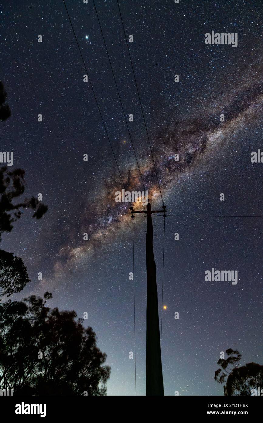 Schau nach oben und zähle die Sterne am Himmel Stockfoto