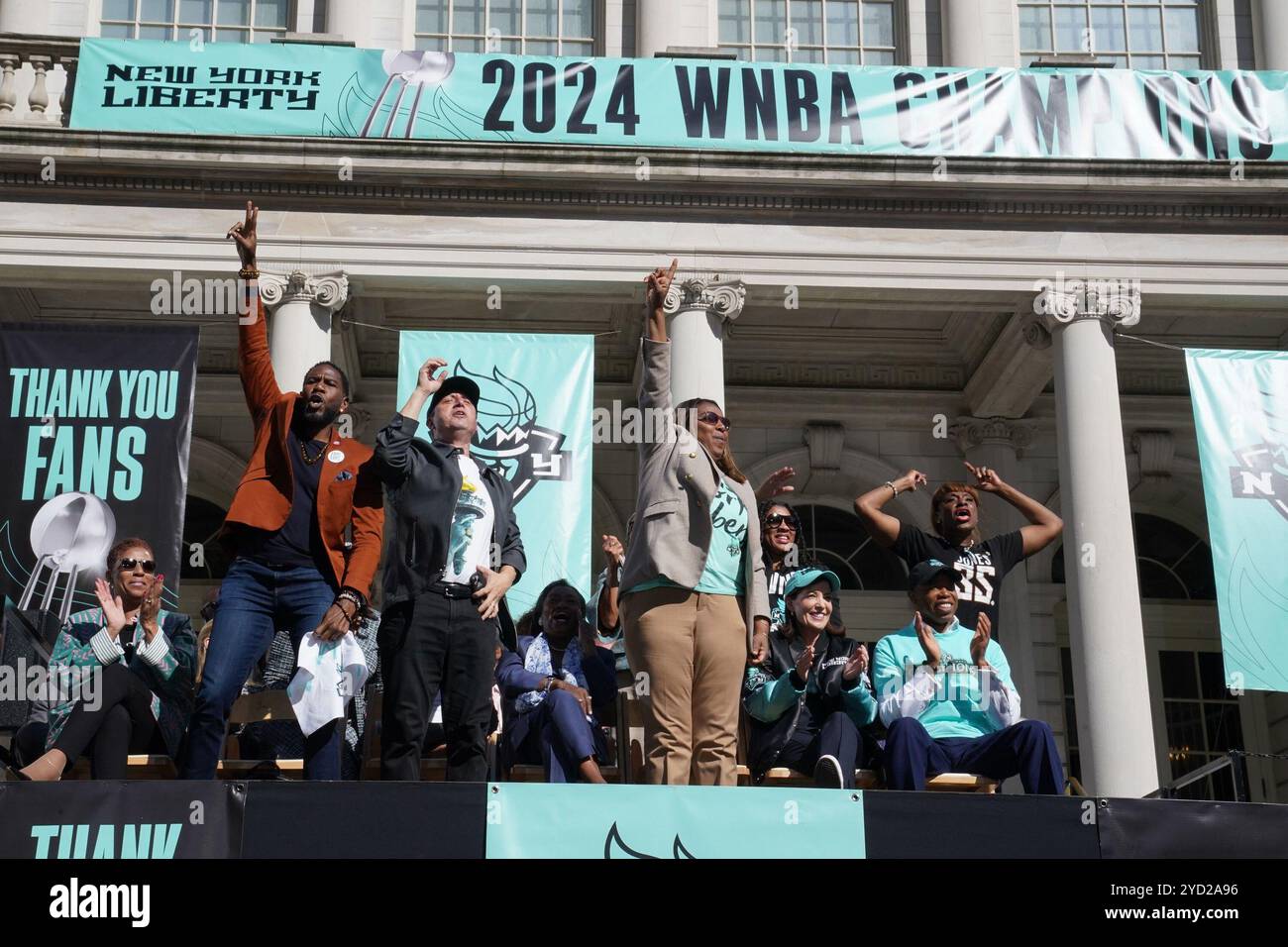 Jumaane Williams, Letitia James, Teilnahme an der Ticker Tape Parade für WNBA Champion New York Liberty Team, Downtown Manhattan Canyon of Heroes, New York, NY, 24. Oktober 2024. Foto: Kristin Callahan/Everett Collection Stockfoto