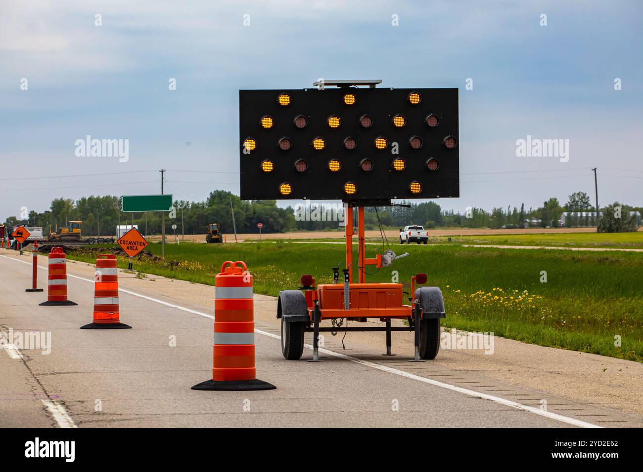 Warnschilder für Straßenbauarbeiten Stockfoto