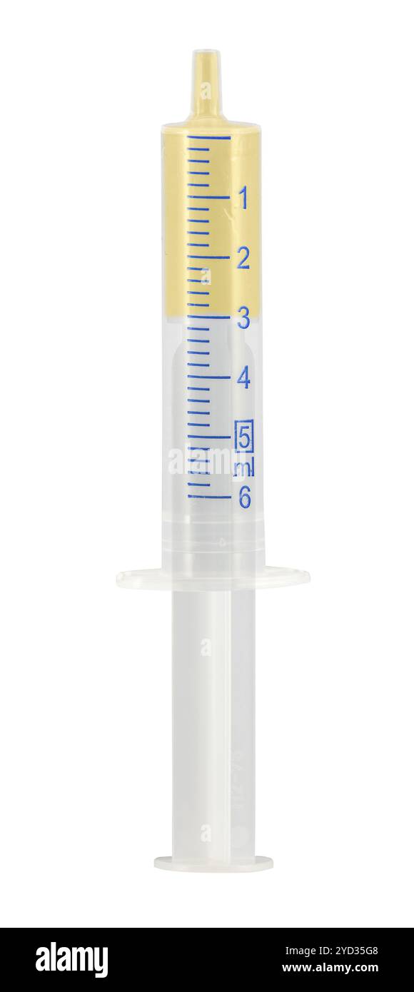 Isolierte Spritze voller Medizin oder Impfstoff auf WEISSEM Hintergrund Stockfoto