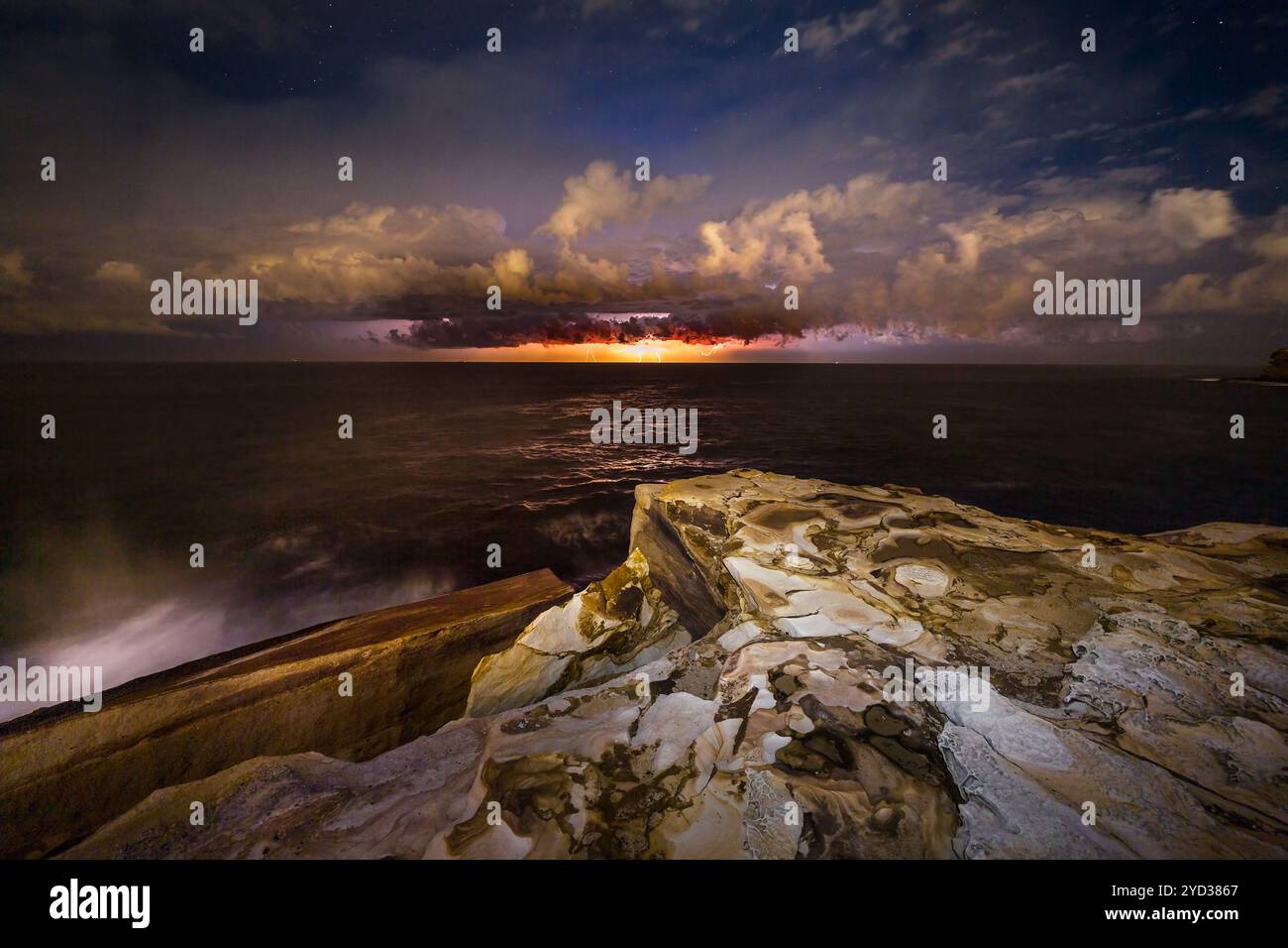 Brillanter Gewitter über der Küste von Sydney Stockfoto