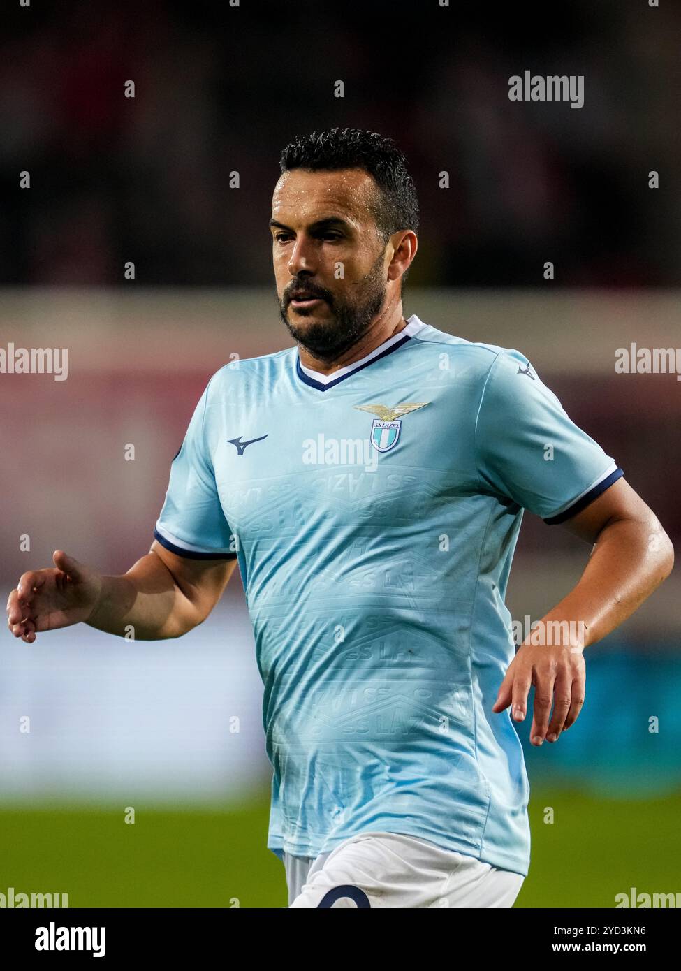 ENSCHEDE, NIEDERLANDE - 24. OKTOBER: Pedro Rodriguez von SS Lazio sieht beim Spiel der UEFA Europa League 2024/25 League Phase MD3 zwischen dem FC Twente und S.S. Lazio am 24. Oktober 2024 im FC Twente Stadion in Enschede, Niederlande, an. (Foto: Rene Nijhuis/MB Media) Stockfoto