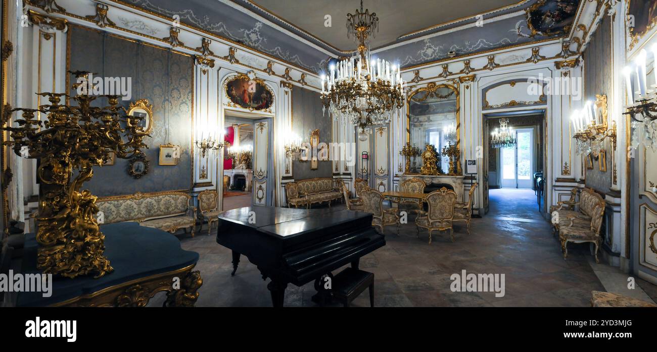 Das Innere des Blauen Zimmers der Villa Pignatelli. Neapel Stockfoto