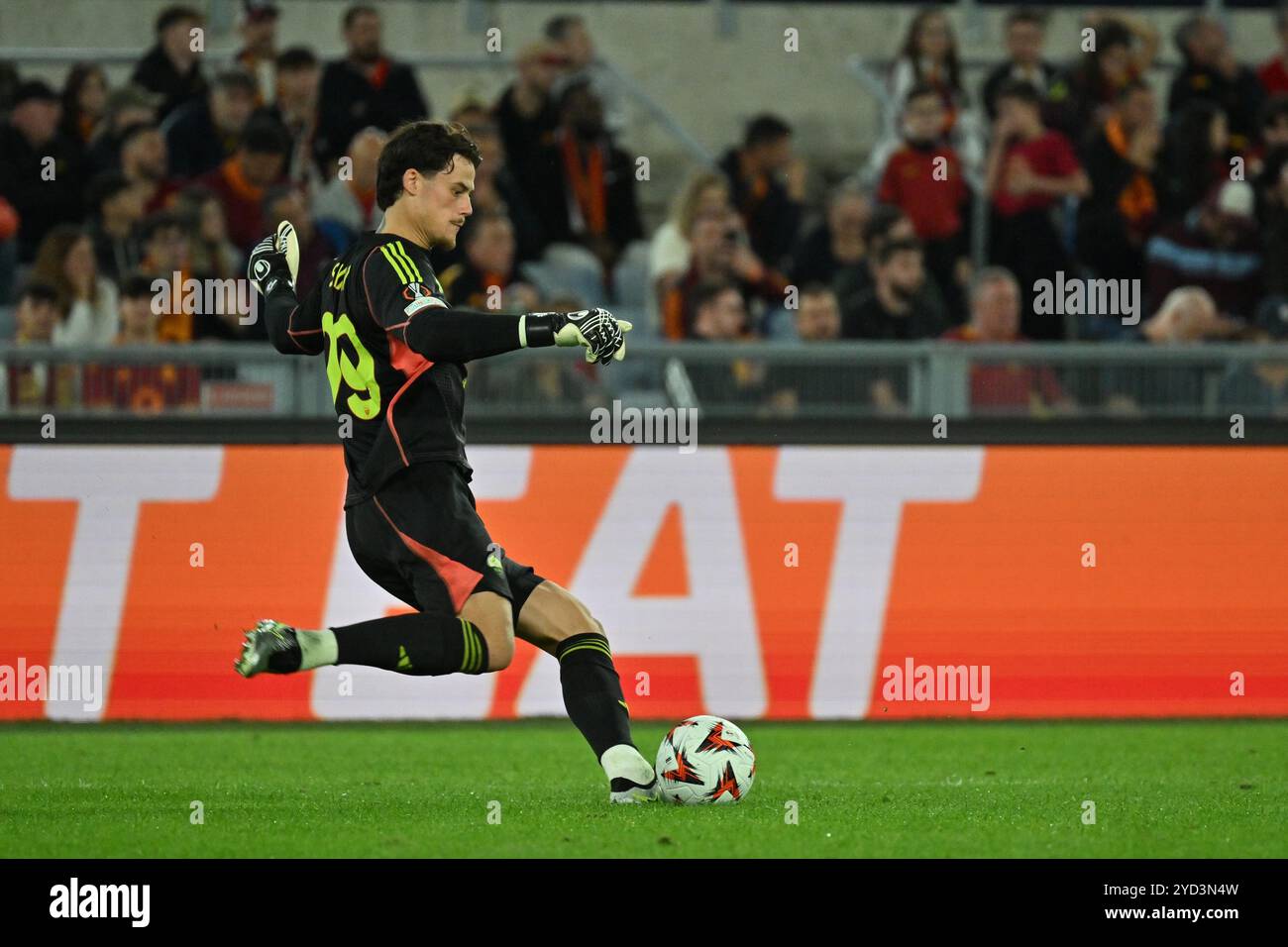 Roma, Italien. Oktober 2024. Italien, 29. märz 2024: Mile Svilar Europa League 2024-2025 Fußballspiel zwischen AS Roma und FC Dynamo Kyiv im Olimpico-Stadion, Italien (Felice de Martino/SPP) Credit: SPP Sport Press Photo. /Alamy Live News Stockfoto