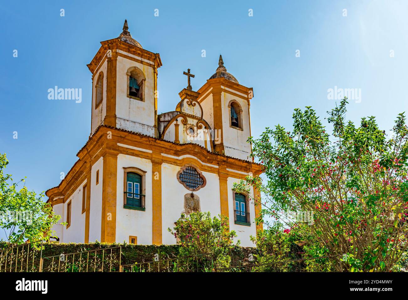 Alte katholische Kirche im Barockstil Stockfoto