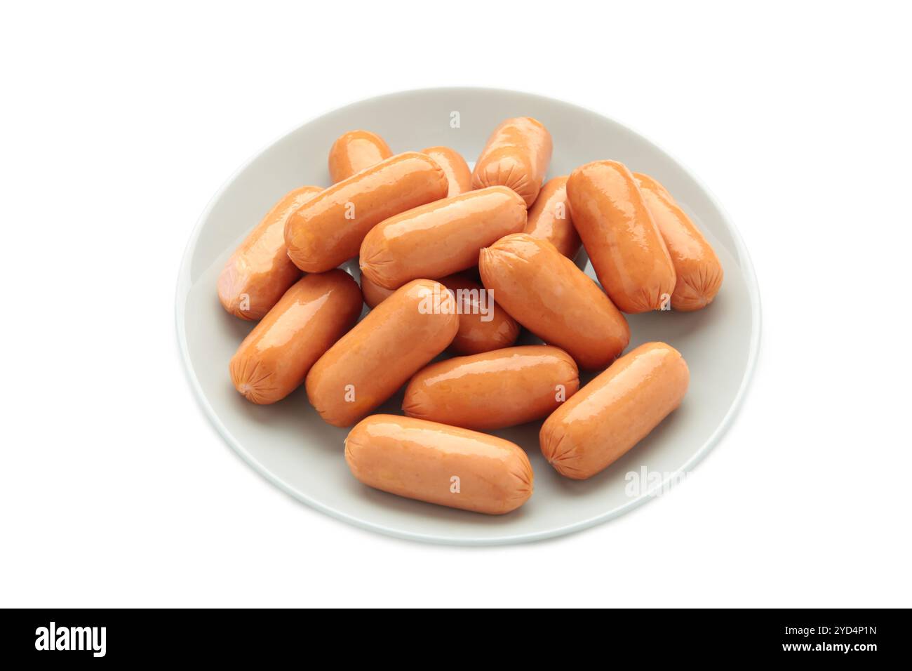 Chicken Cocktail Wurst auf Teller isoliert auf weißem Hintergrund. Draufsicht Stockfoto