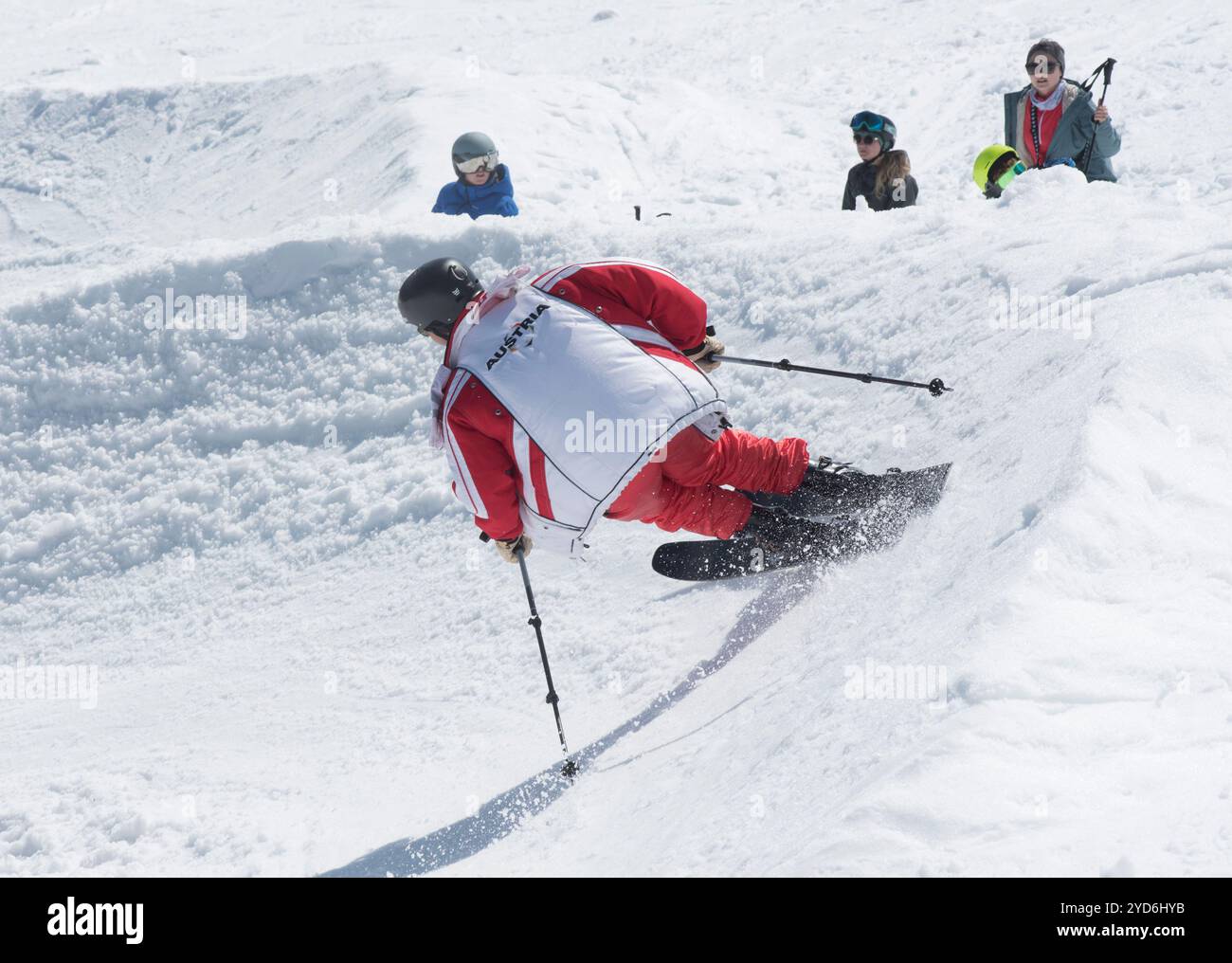 Skifahren als Sport im Winter Stockfoto