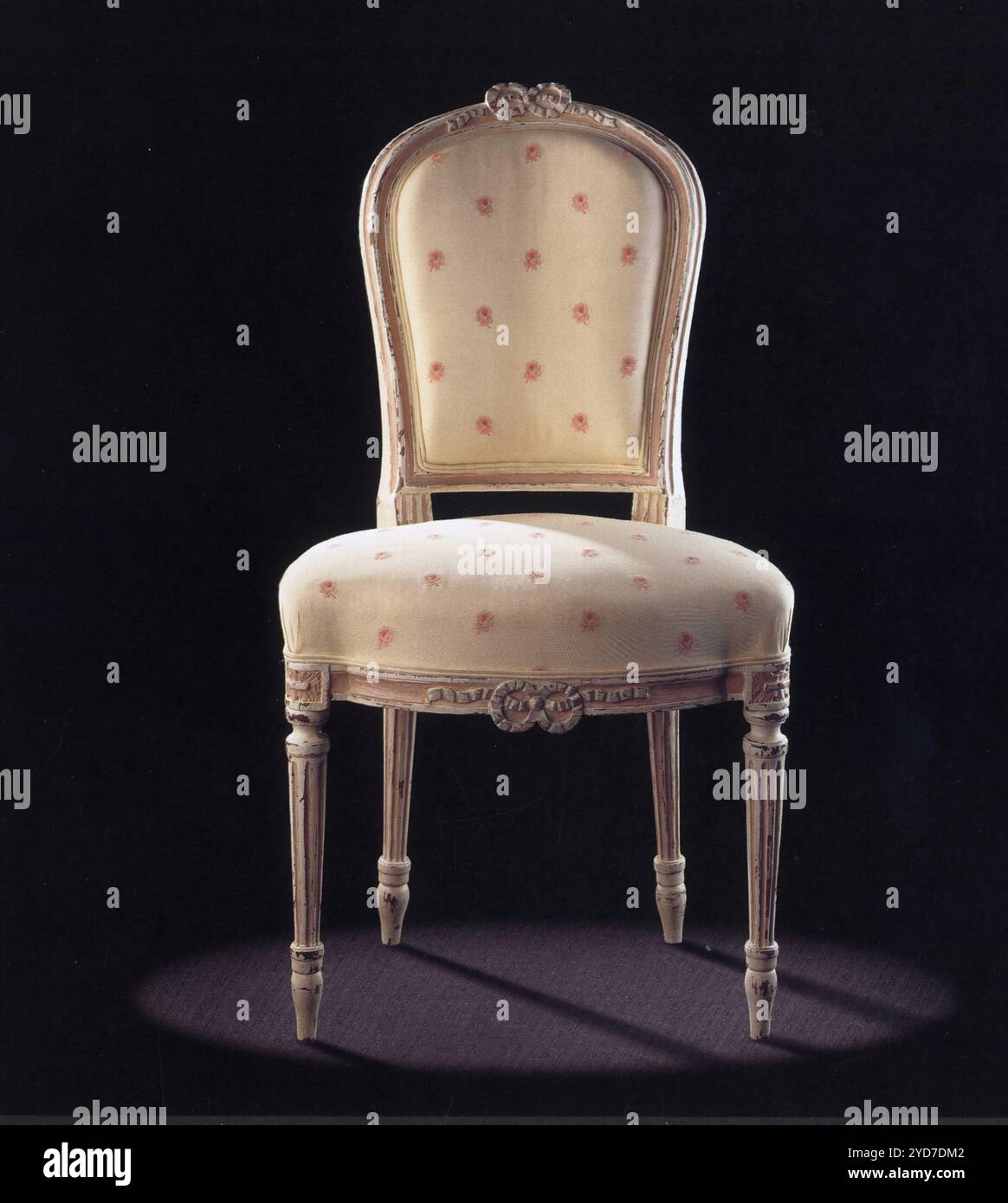 RUBAN-STUHL LOUIS XIV. MONTGOLFIERE UNTERSTÜTZT. UM 1778-1780 Stockfoto