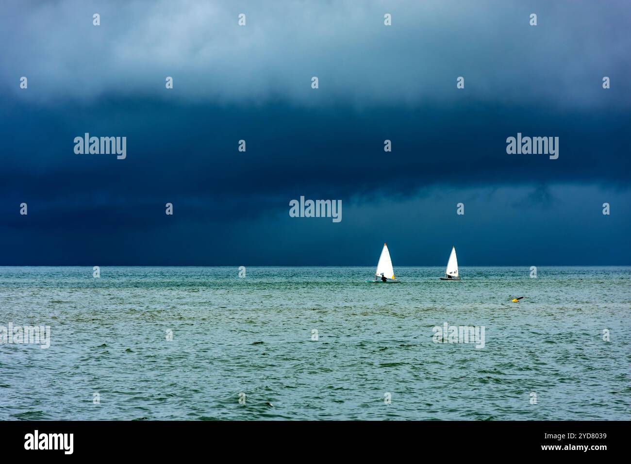 Segelboote vor dem Sturm Stockfoto