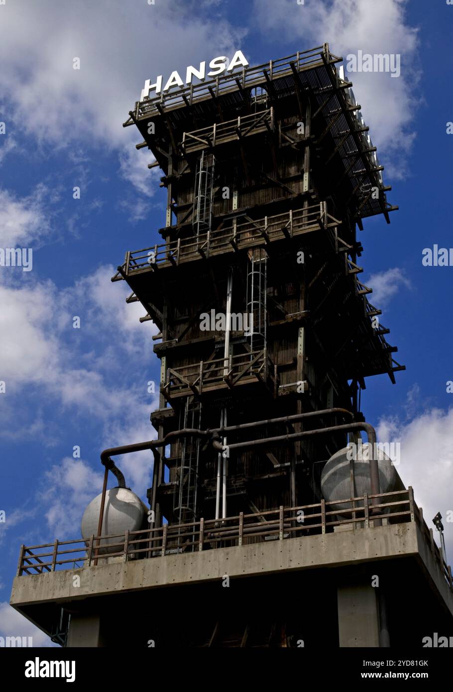 Loesch-Turm mit Schriftzug, Wahrzeichen, Kokrerei Hansa, Dortmund, Ruhrgebiet, Deutschland, Europa Stockfoto