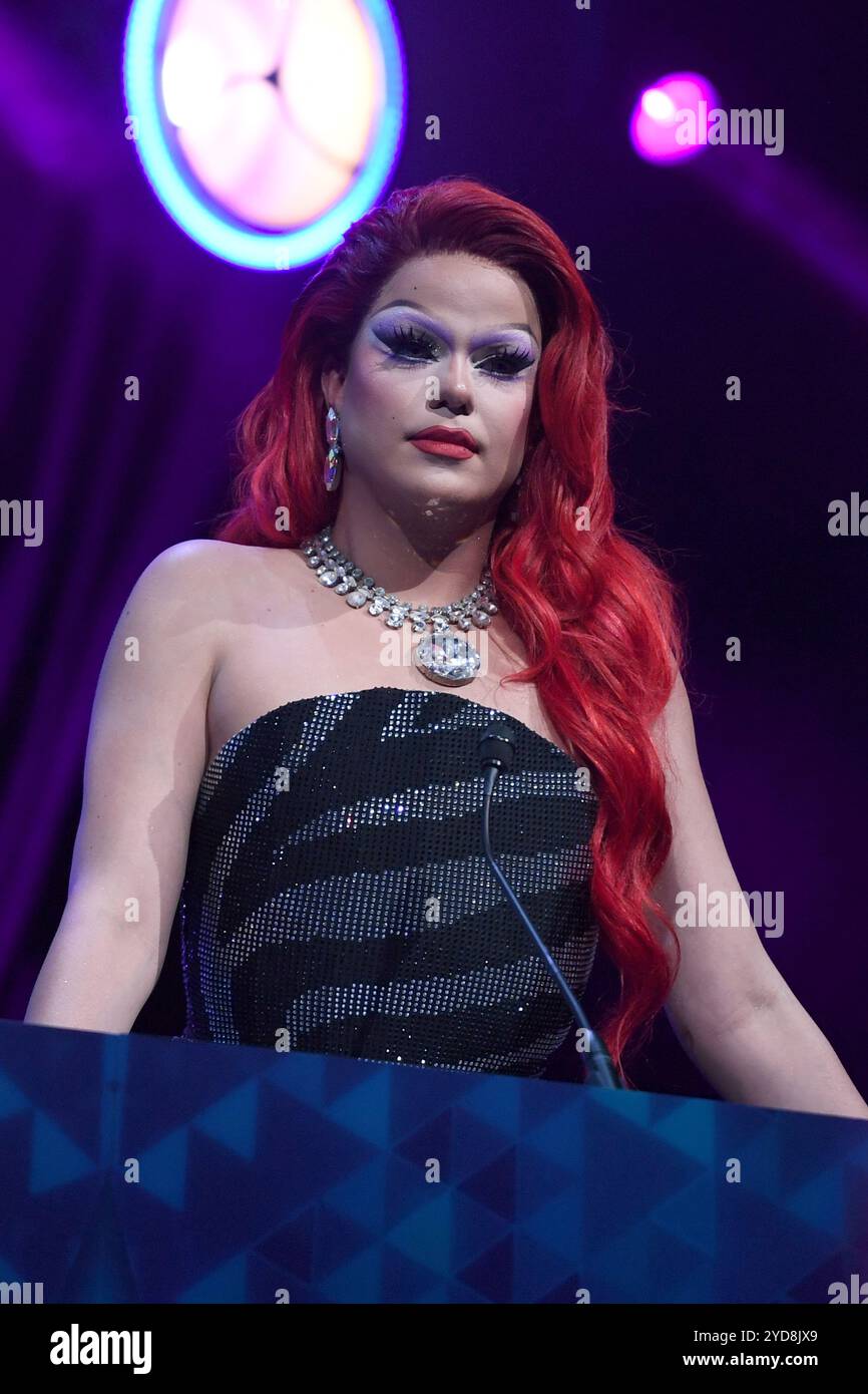 Nicky Doll nimmt an den Diversify TV Awards während des MIPCOM Cannes 2024 Teil. Stockfoto
