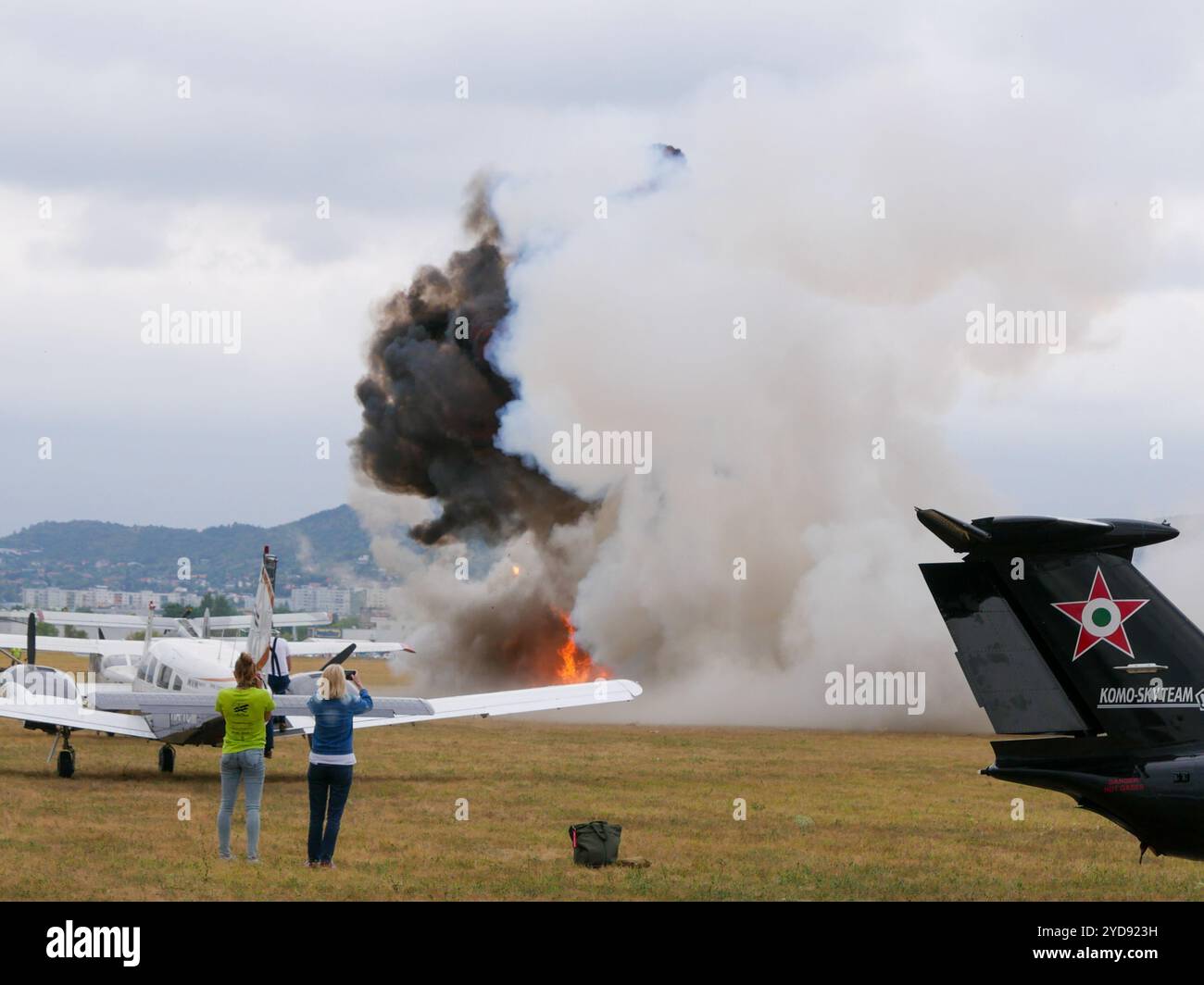 Bombenangriffe im Retro-Sky-Team Stockfoto