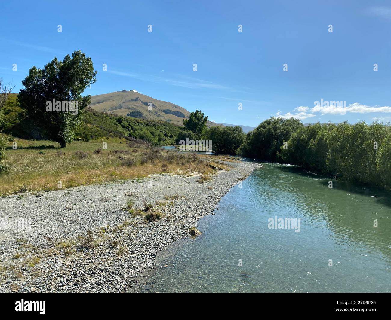 Foto des Mataura River in den Eyre Mountains südlich des Lake Wakatipu in der Southland Region der Südinsel Neuseelands. Stockfoto