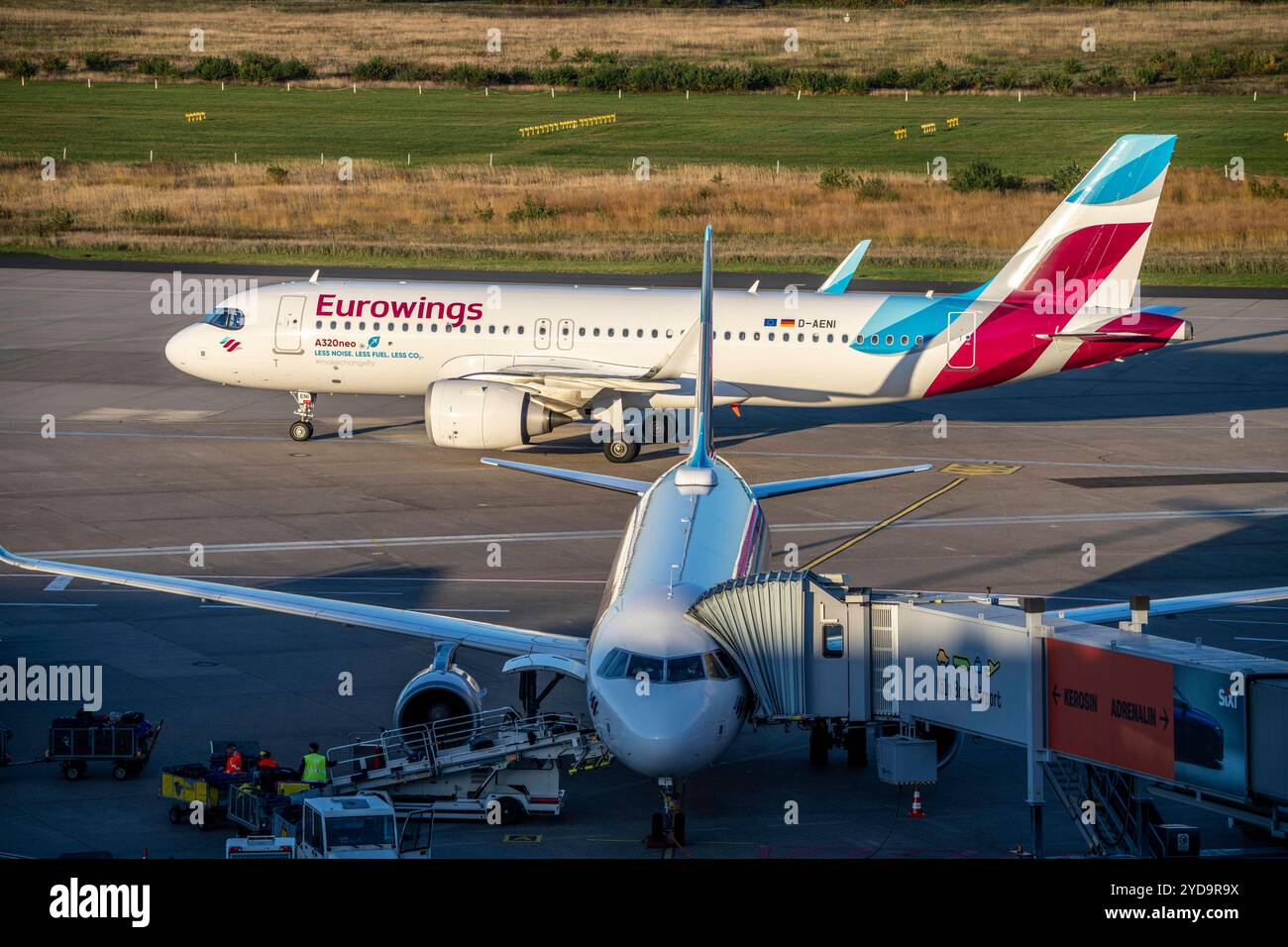 Eurowings Airbus A320neo, rollte nach der Landung zum Terminal 1 C-Gates, Eurowings Airbus am Gate, Flughafen Köln-Bonn, CGN, NRW, Deutschland, Flughafen Köln-Bonn *** Eurowings Airbus A320neo, nach der Landung zum Terminal 1 C Gate gefahren, Eurowings Airbus am Gate, Flughafen Köln Bonn, CGN, NRW, Deutschland, Flughafen Köln/Bonn Stockfoto