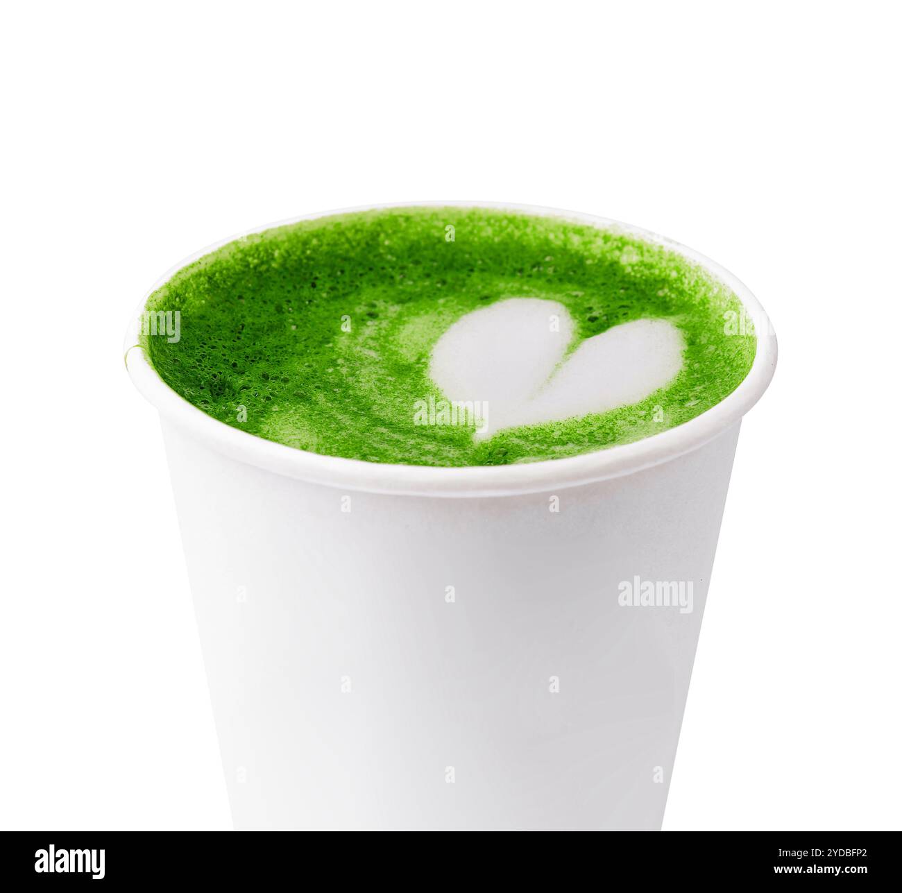 Tasse grüner Tee Matcha Latte isoliert auf weiß Stockfoto