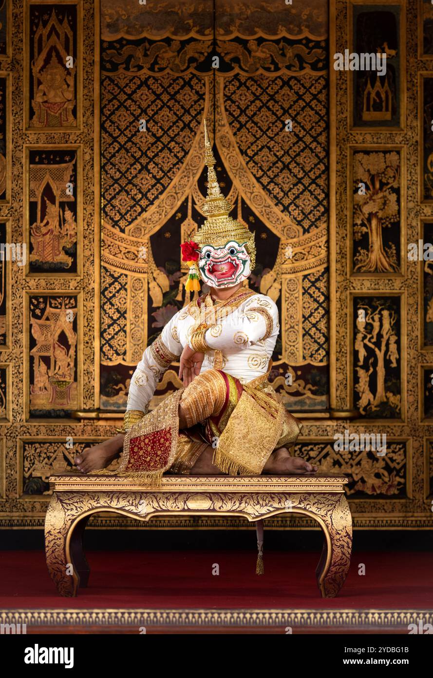 Khon, ist ein klassischer Thai-Tanz in Maske. Das ist Hanuman Stockfoto