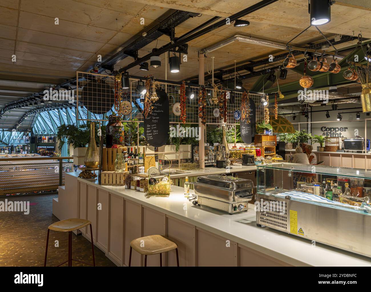 Innenfoto, Einzelhandel und Gewerbeflächen in Bikini Haus, Budaperster Straße, Berlin, Deutschland, Europa Stockfoto