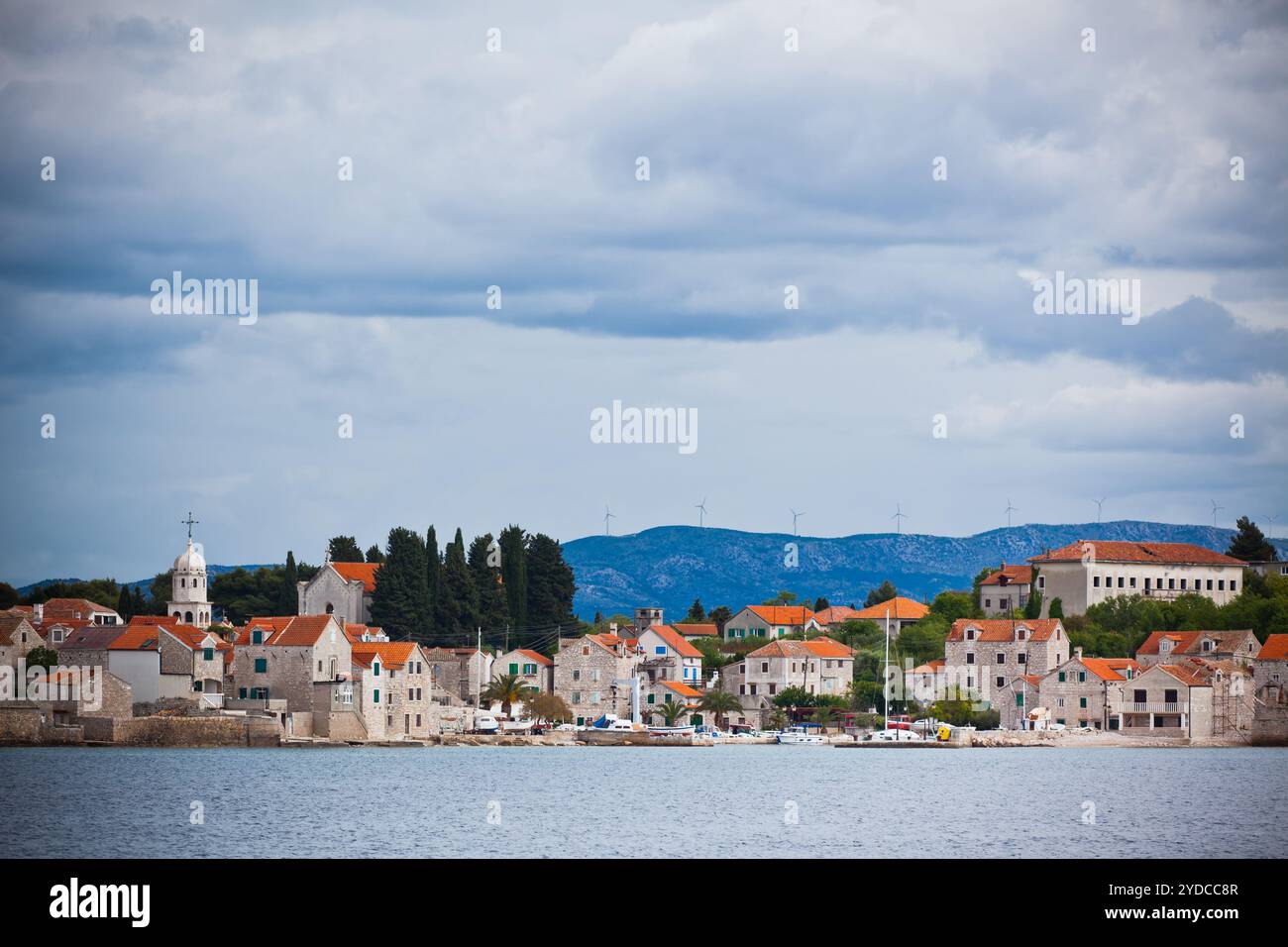 Dorf Sepurine, Prvic Insel, Blick vom Meer Stockfoto