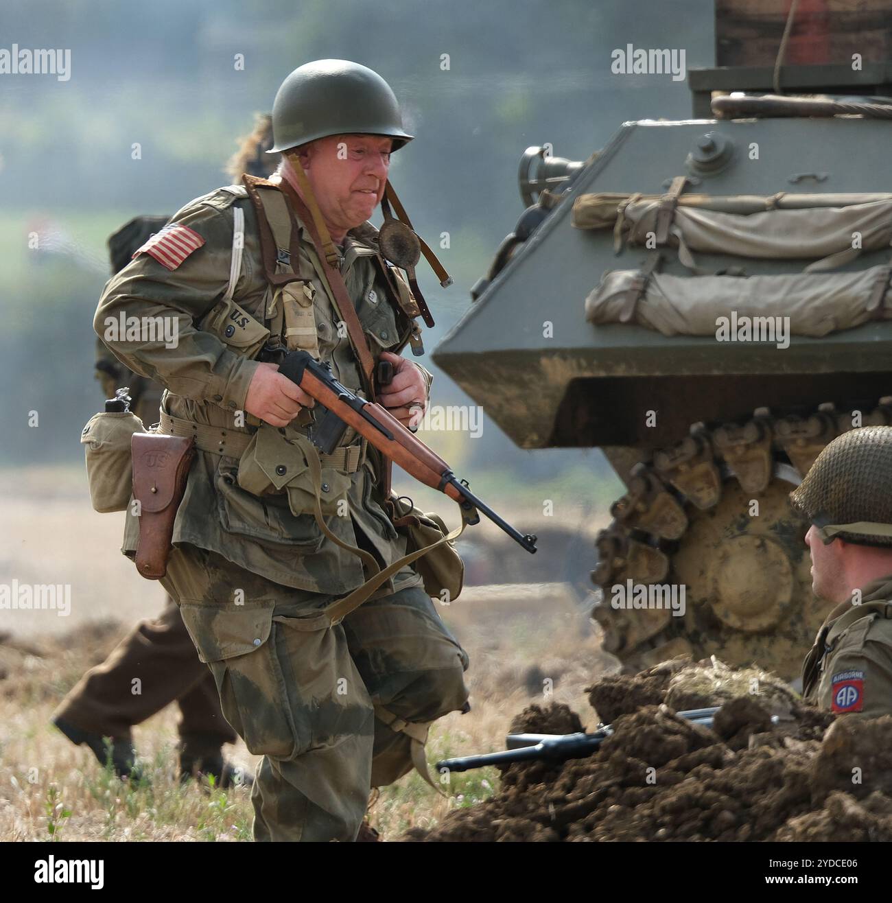 Victory Show, Leicester, Großbritannien. Nachstellung des Kampfes zwischen alliierten und deutschen Truppen. Stockfoto