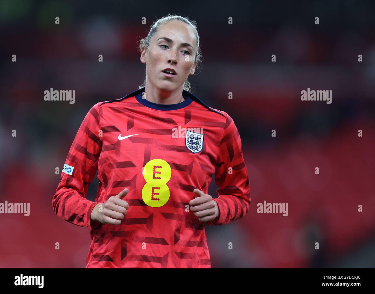 London, Großbritannien. Oktober 2024. Lucy Parker aus England wärmt sich vor dem internationalen Freundschaftsspiel im Wembley Stadium in London auf. Der Bildnachweis sollte lauten: Paul Terry/Sportimage Credit: Sportimage Ltd/Alamy Live News Stockfoto