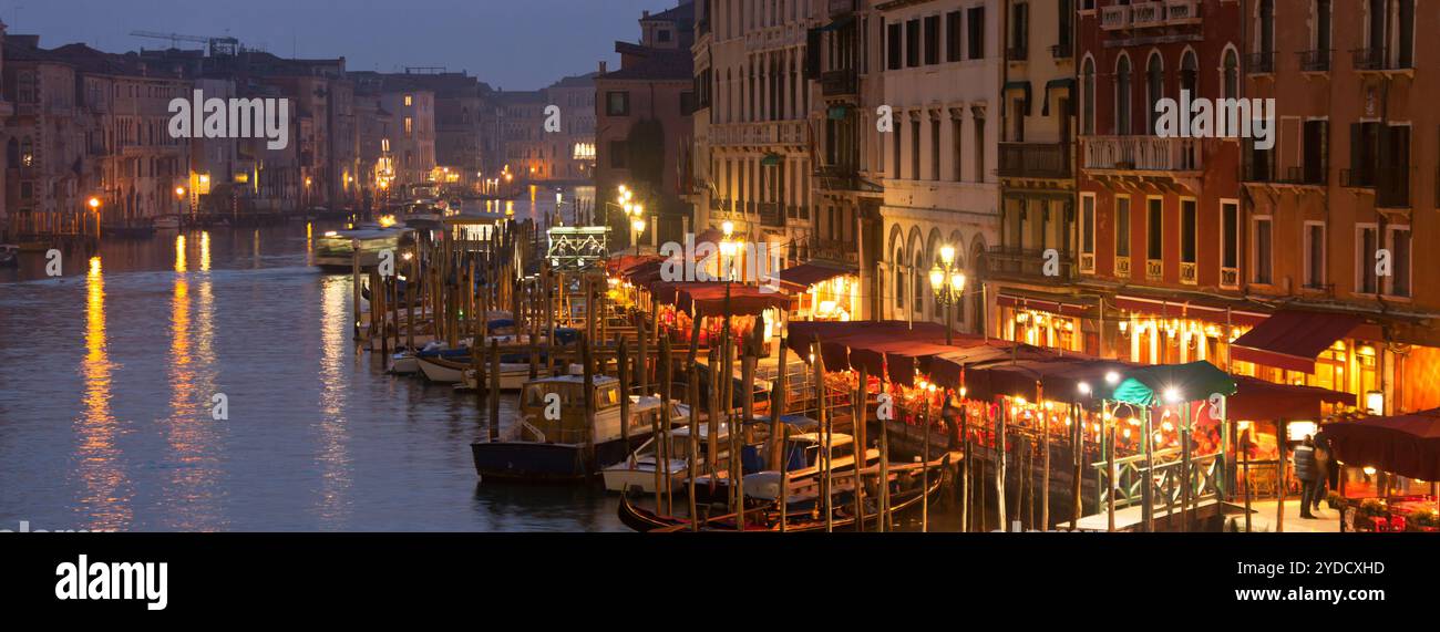 Grand Canal in der Nacht, Venedig. Stockfoto
