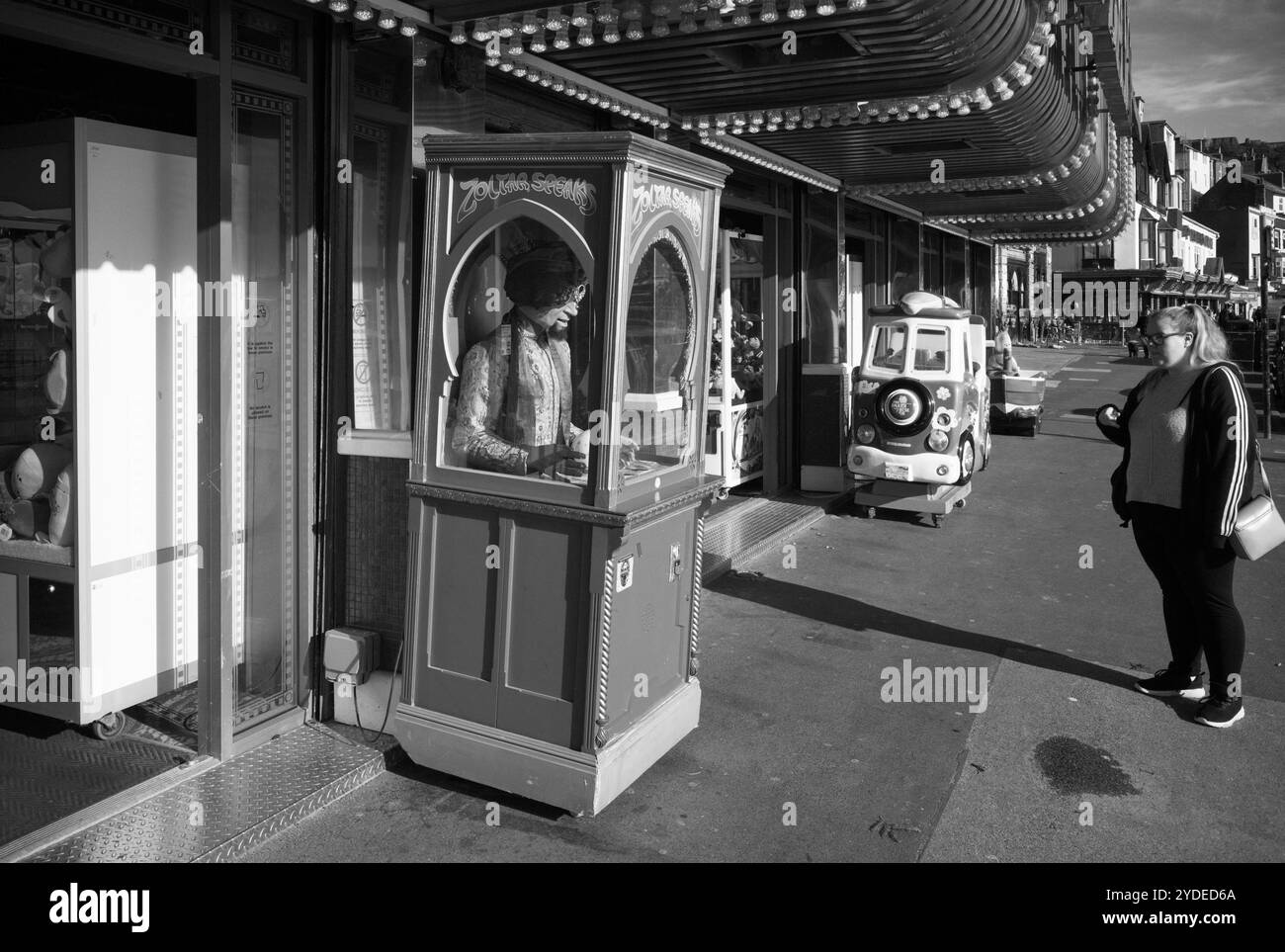 Zoltar spricht, Glückserzähler-Maschine an der Küste von Scarborough Stockfoto