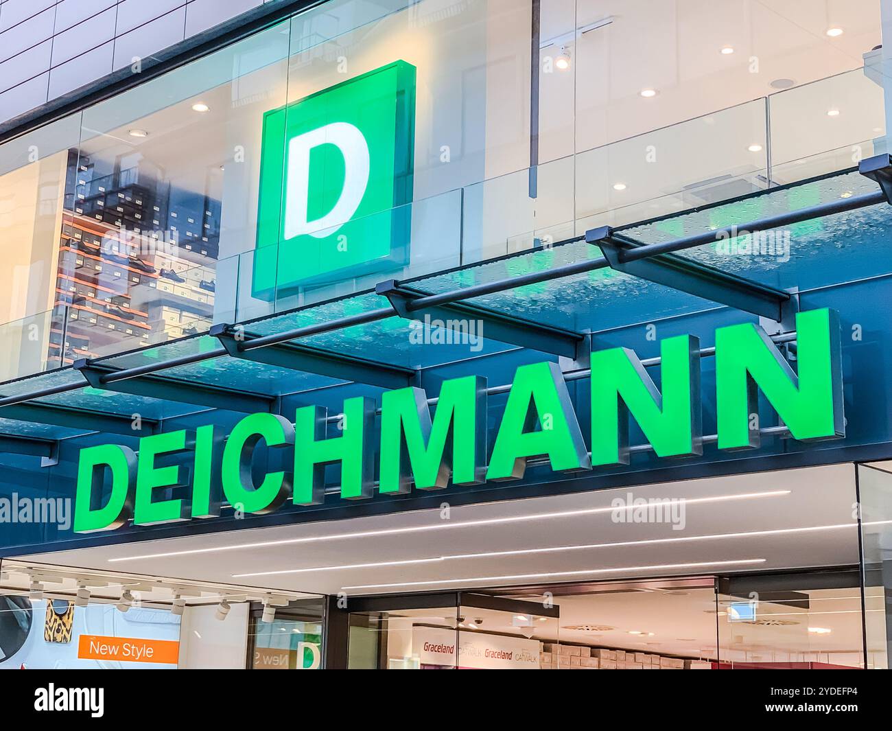 Logo der Marke Deichmann Schuhgeschäfte im Einzelhandel Stockfoto