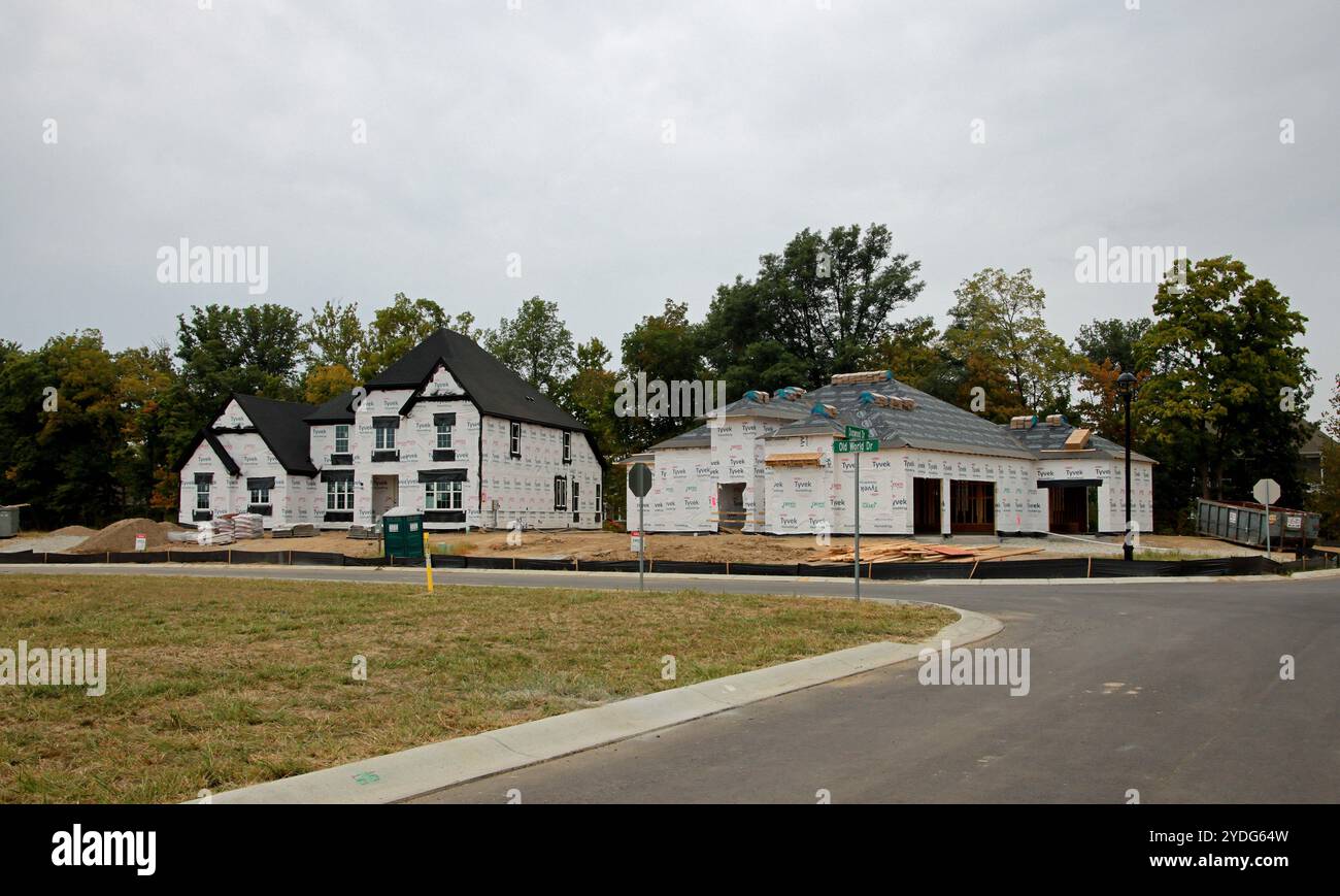 McCordsville, Indiana, USA – 22. September 2024: Ein Bauboom führt zu Neubauten in den Vororten im mittleren westen. McCordsville, Indisch Stockfoto