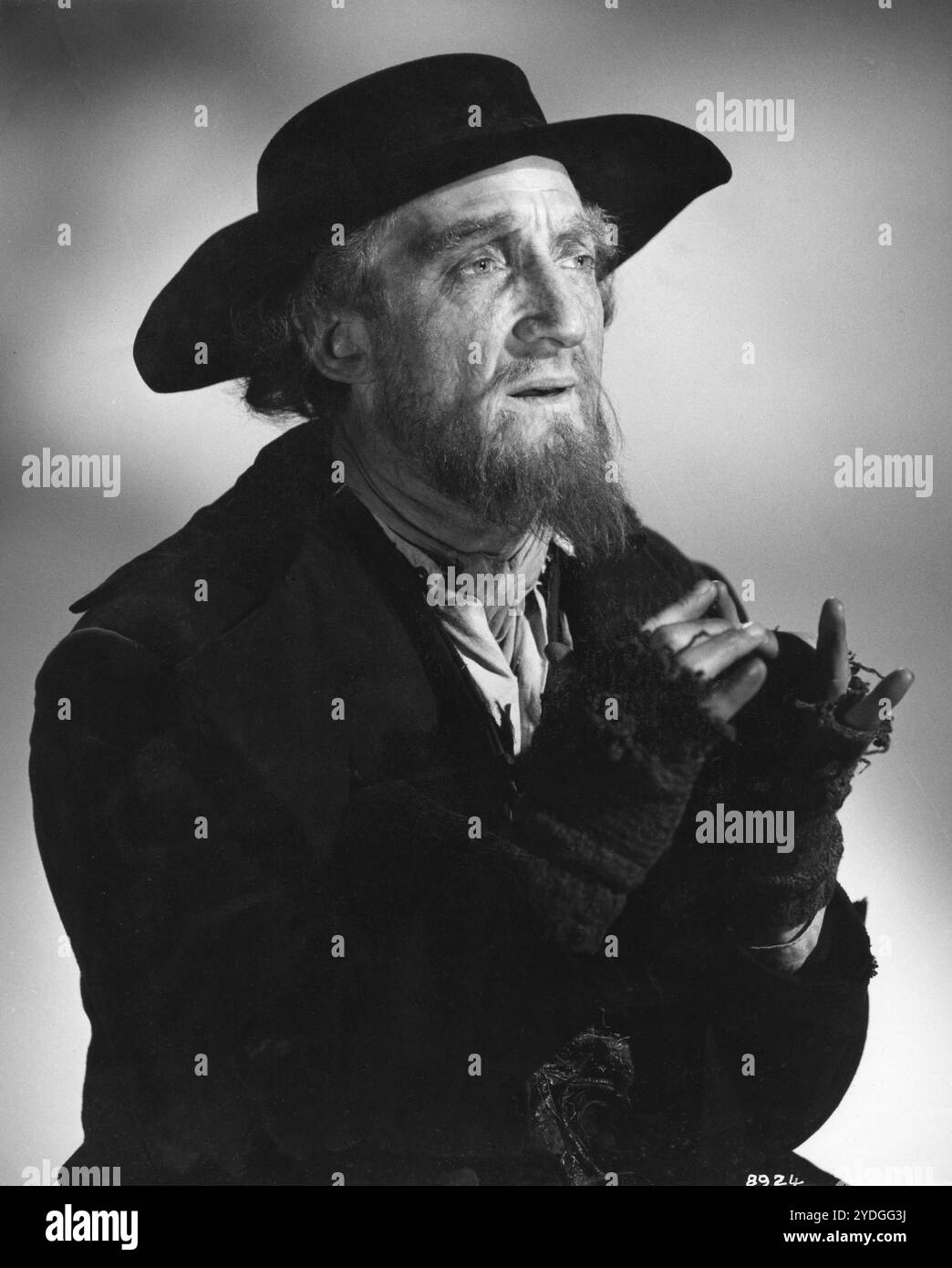 Ein Porträt von RON MOODY als Fagin in OLIVER! 1968 Regisseur CAROL REED Roman CHARLES DICKENS, Musik und Texte von LIONEL BART Drehbuch VERNON HARRIS Kostümdesign PHYLLIS DALTON Produzent JOHN WOOLF Romulus Films/Warwick Film Productions/Columbia Pictures Stockfoto