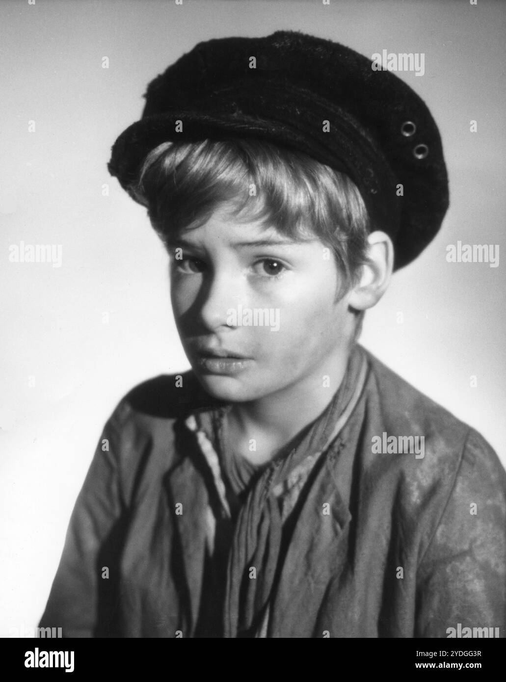 Ein Porträt von MARK LESTER als Oliver Twist in OLIVER! 1968 Regisseur CAROL REED Roman CHARLES DICKENS, Musik und Texte von LIONEL BART Drehbuch VERNON HARRIS Kostümdesign PHYLLIS DALTON Produzent JOHN WOOLF Romulus Films/Warwick Film Productions/Columbia Pictures Stockfoto