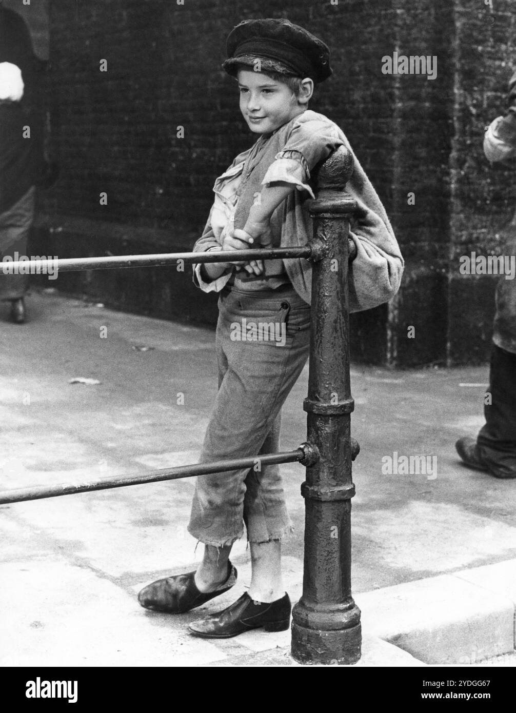 Ein Porträt von MARK LESTER als Oliver Twist in OLIVER! 1968 Regisseur CAROL REED Roman CHARLES DICKENS, Musik und Texte von LIONEL BART Drehbuch VERNON HARRIS Kostümdesign PHYLLIS DALTON Produzent JOHN WOOLF Romulus Films/Warwick Film Productions/Columbia Pictures Stockfoto