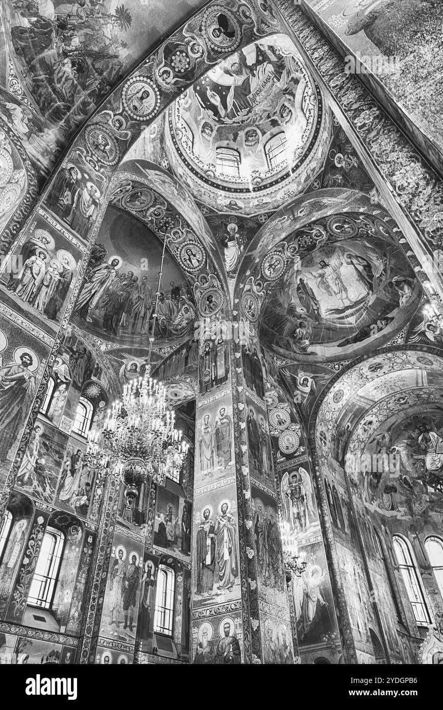 Innenraum der Kirche des Erlösers auf vergossenen Blutes in St. Petersburg, Russland Stockfoto