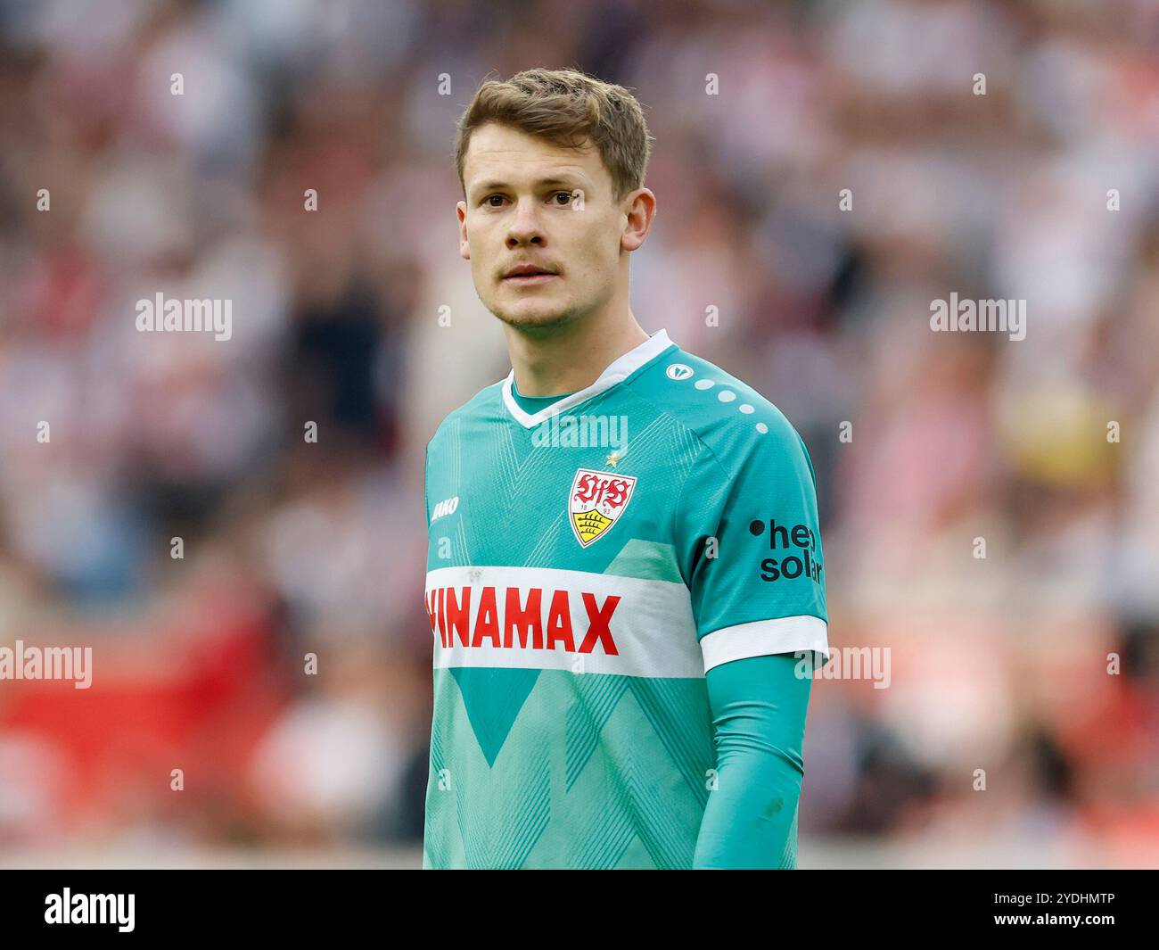 Stuttgart, Deutschland. Oktober 2024. Im Bild: Torwart Alexander Nuebel (VFB Stuttgart, 33), 26.10.2024, Fussball, Bundesliga, VfB Stuttgart - Holstein Kiel, GER, Stuttgart, MHP Arena, DFL-VORSCHRIFTEN VERBIETEN JEDE VERWENDUNG VON FOTOGRAFIEN ALS BILDSEQUENZEN UND/ODER QUASI-VIDEO. Quelle: dpa/Alamy Live News Stockfoto