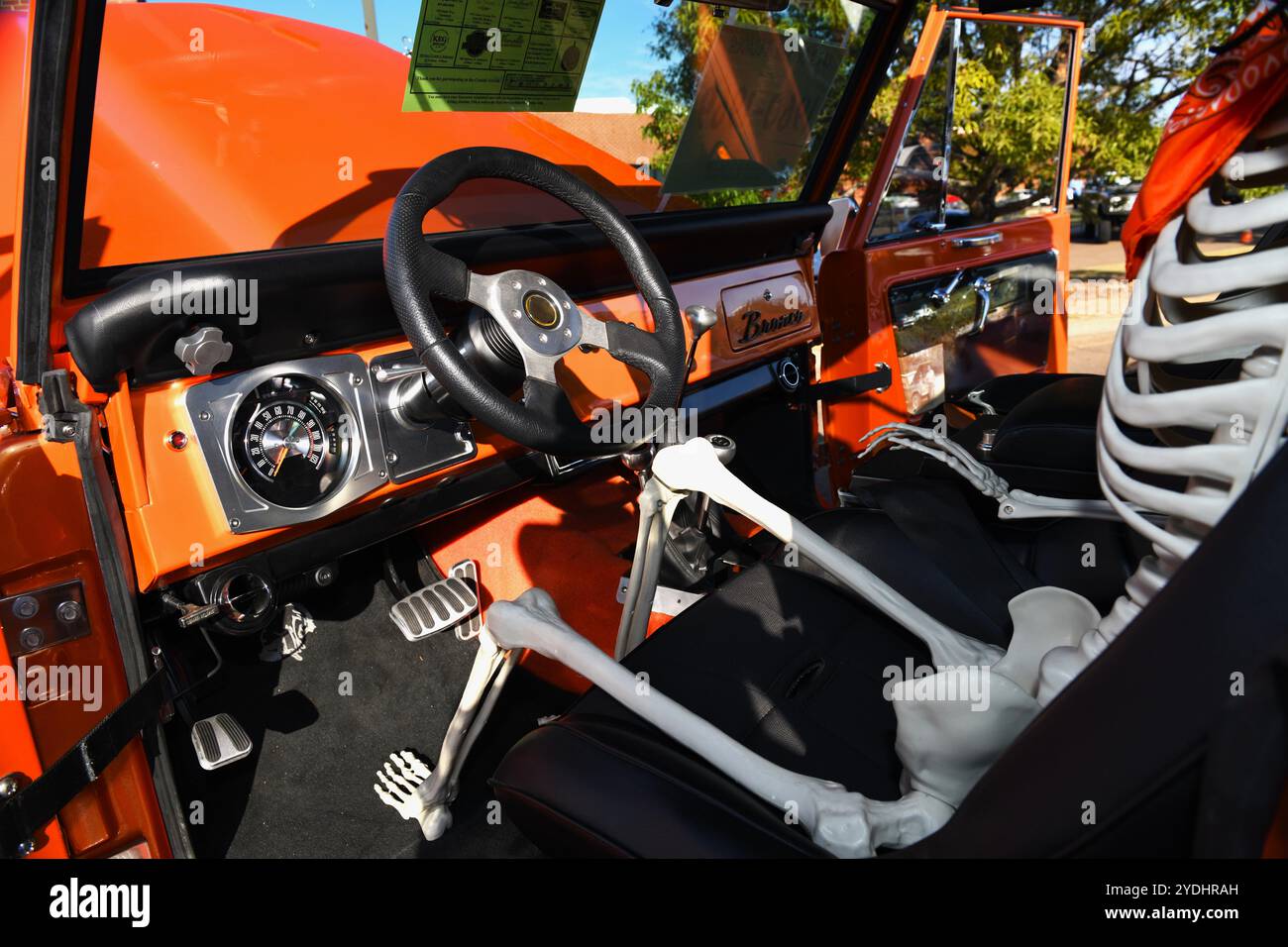 Ford Bronco in Vintage-Orange. Stockfoto