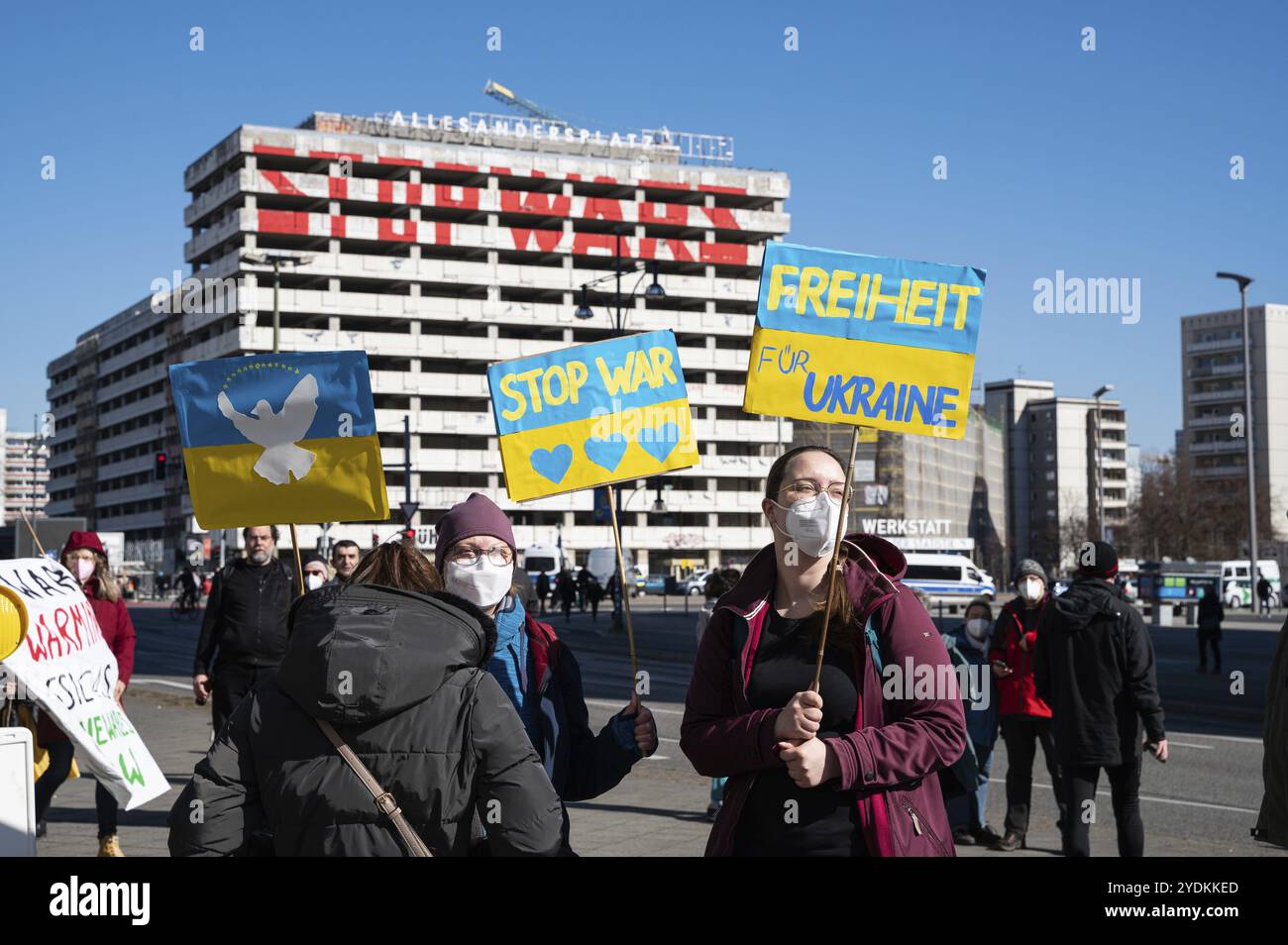 13.03.2022, Berlin, Deutschland, Europa, In Berlin, Zehntausende demonstrieren erneut für den Frieden in Europa und gegen den Krieg Russlands Stockfoto