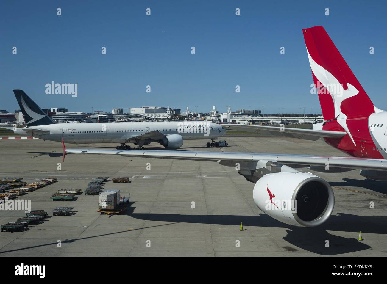 28.09.2019, Sydney, New South Wales, Australien, Ein Passagierflugzeug des Qantas Airbus A380-800 parkt am Flugsteig des Kingsford Smith International Airport Stockfoto
