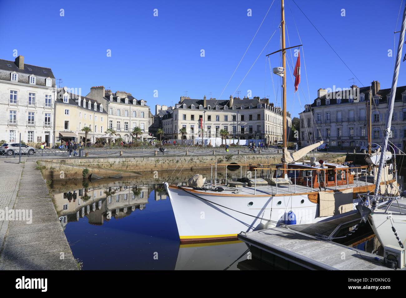 Hafen, der vom Fluss La Marle gespeist wird, Place Gambetta, Altstadt von Vannes, Breton Gwened, Département Morbihan, Region Bretagne Breizh, Frankreich, Europa Stockfoto