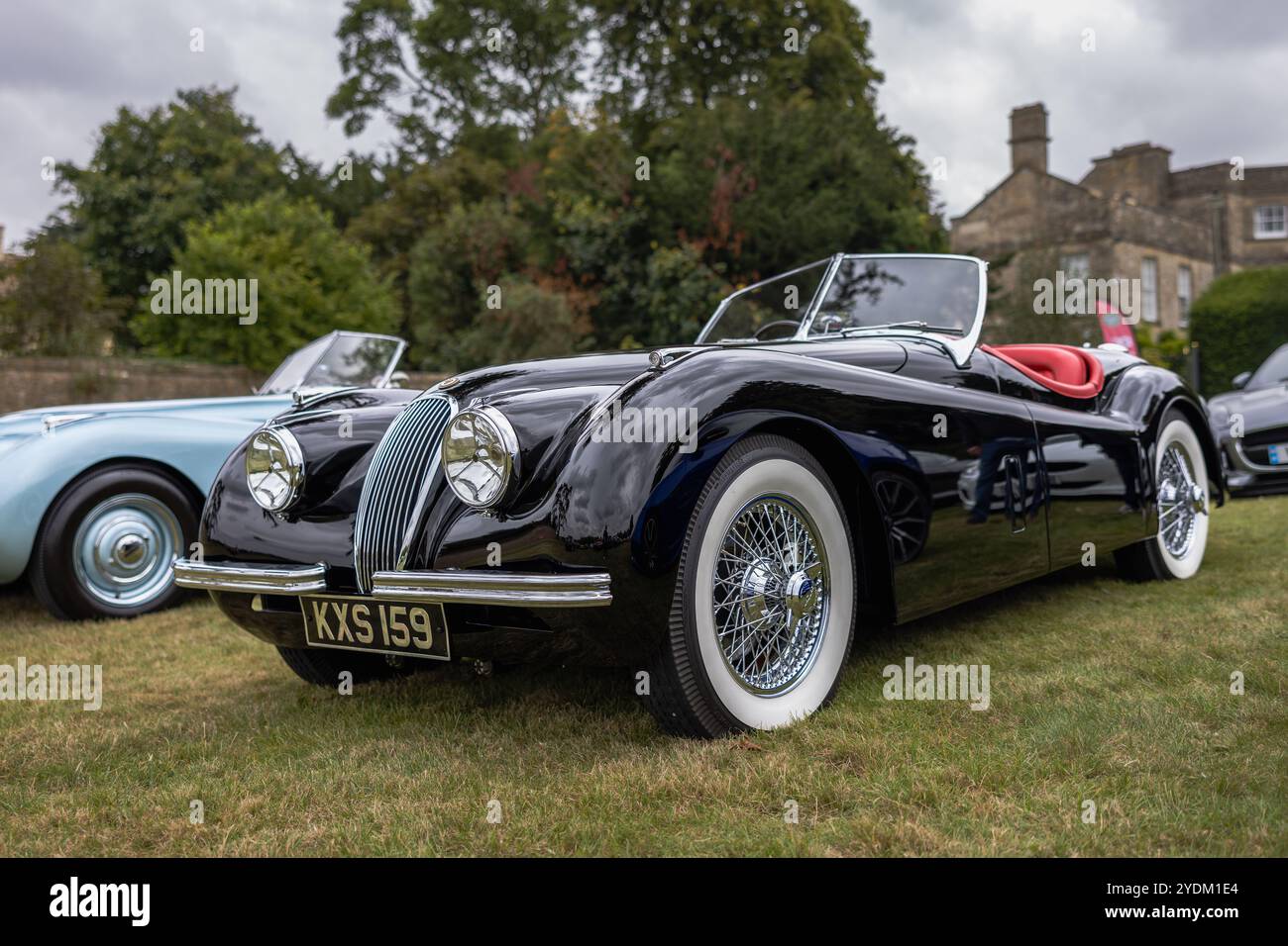 1952 Jaguar XK120, ausgestellt auf der Salon Privé Concours d’Elégance Motorshow im Blenheim Palace. Stockfoto