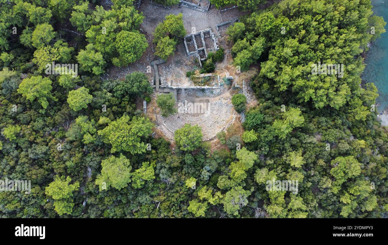 Drohnenfoto der antiken Stadt Phaselis, Türkei. Stockfoto