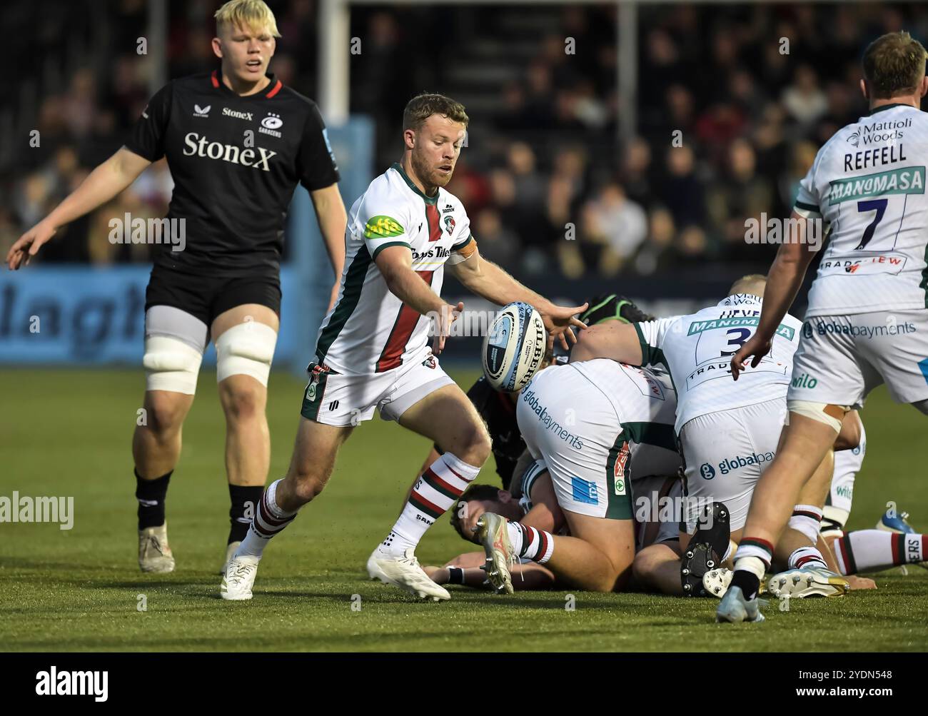 Während des Gallagher Premiership Rugby-Spiels zwischen Saracens und Leicester Tigers im StoneX Stadium am 26. Oktober 2024 in Barnet, England. Foto von Gary Mitchellduring beim Gallagher Premiership Rugby-Spiel zwischen Saracens und Leicester Tigers im StoneX Stadium am 26. Oktober 2024 in Barnet, England. Foto von Gary MitchellTom Whiteley von Leicester Tigers in Aktion während des Gallagher Premiership Rugby-Spiels zwischen Saracens und Leicester Tigers im StoneX Stadium am 26. Oktober 2024 in Barnet, England. Foto von Gary Mitchell Stockfoto