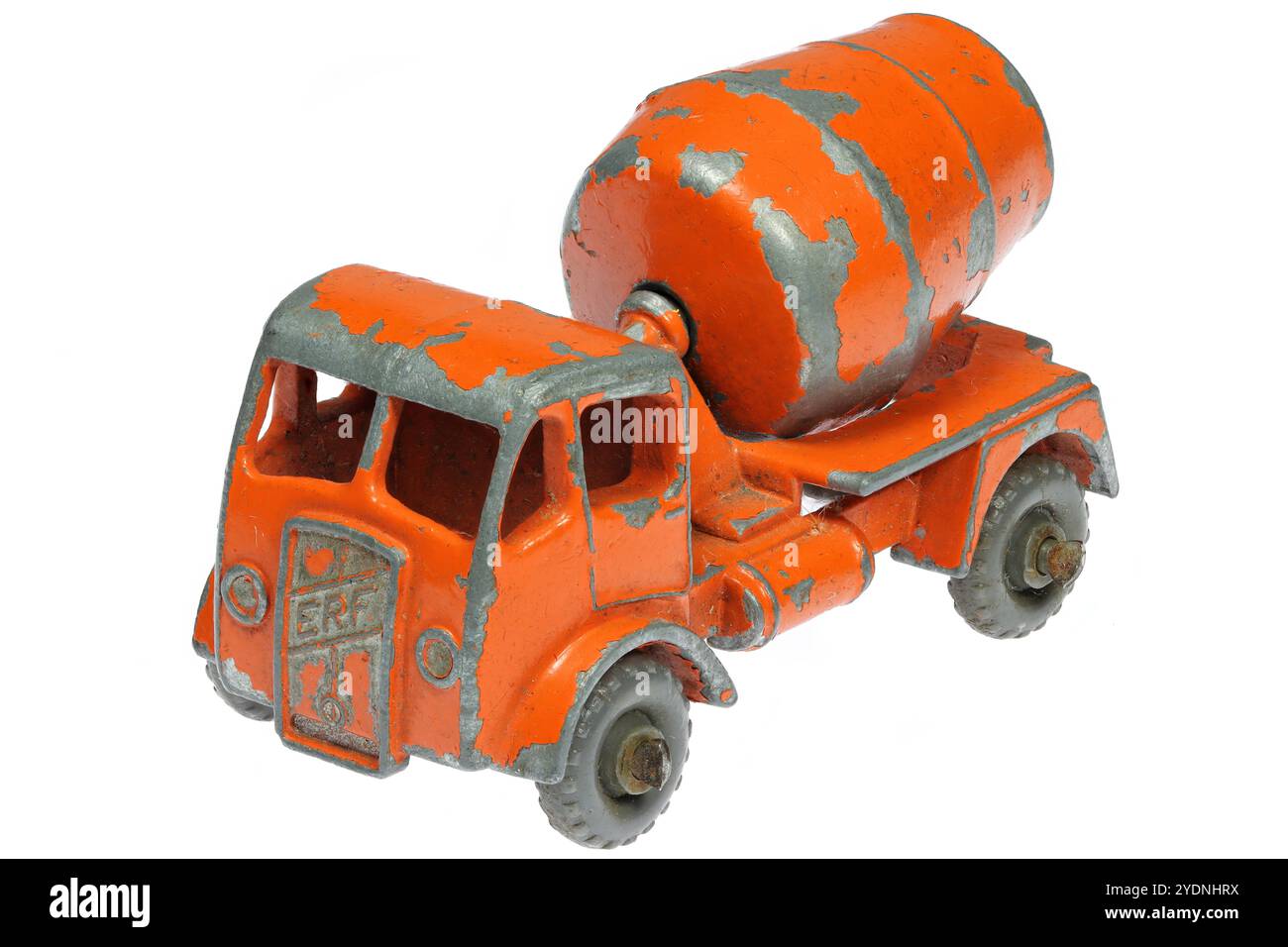 Vintage Lesney ERF Zementmischer isoliert auf weißem Hintergrund Stockfoto