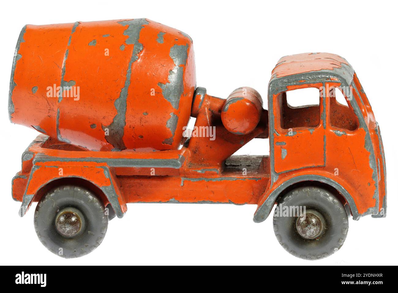 Vintage Lesney ERF Zementmischer isoliert auf weißem Hintergrund Stockfoto