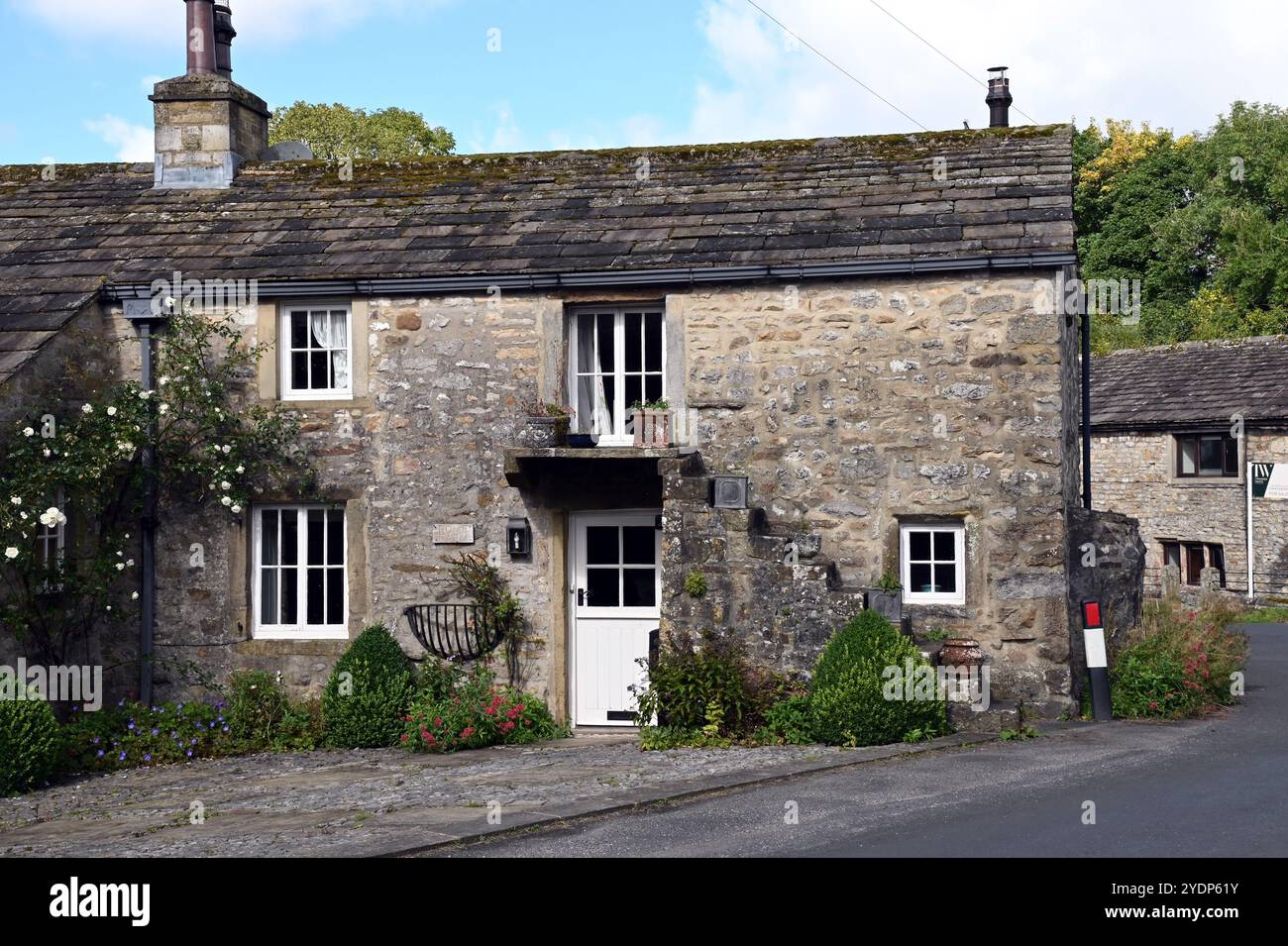 Das Dorf Starbotton in den Yorkshire Dales. Es ist ein beliebtes Reiseziel für Touristen. Einige der Häuser sind Zweitwohnungen oder Ferienhäuser. Stockfoto