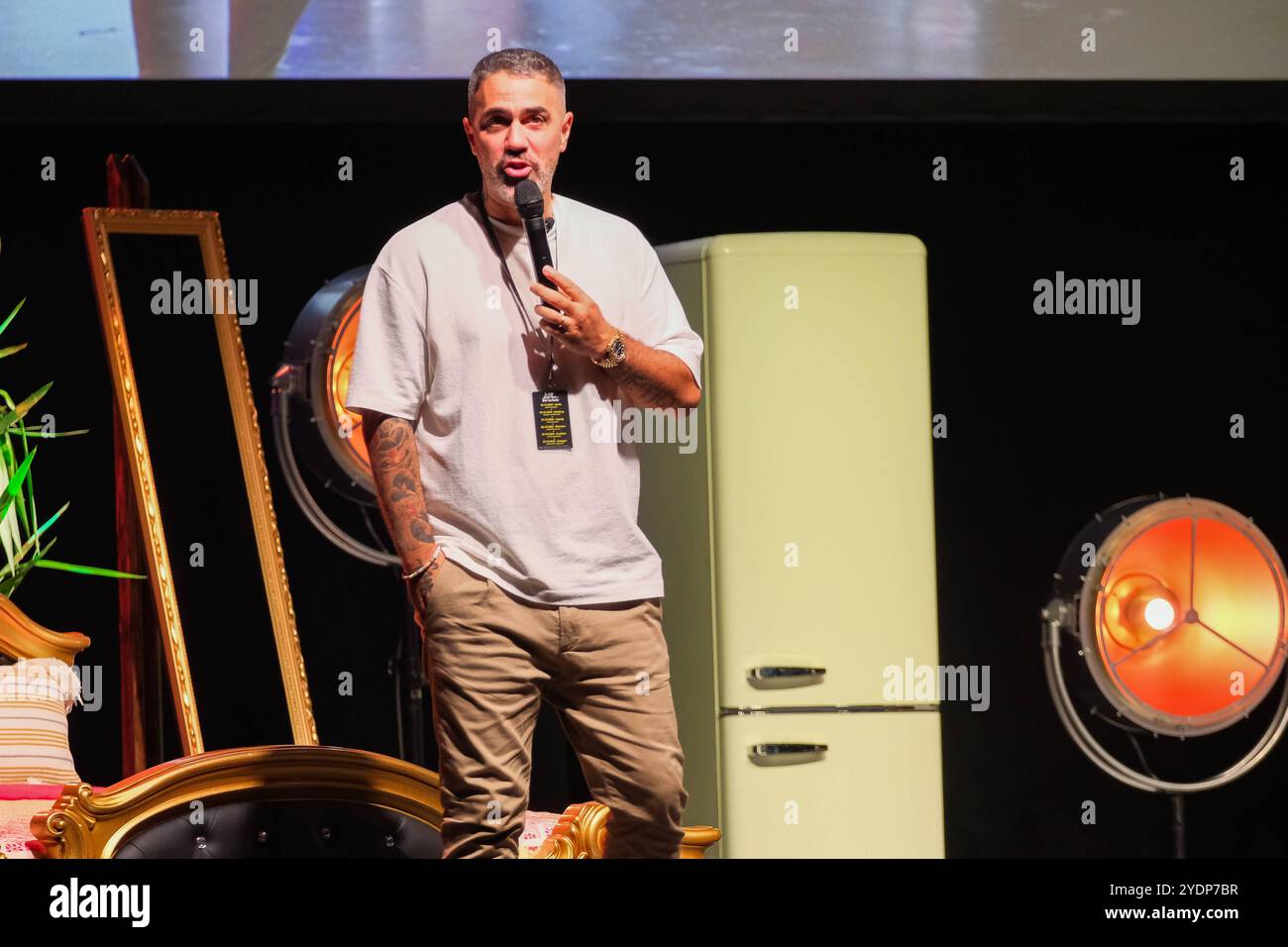 Der Rapper Bushido Anis Mohamed Youssef Ferchichi zusammen mit seiner ...