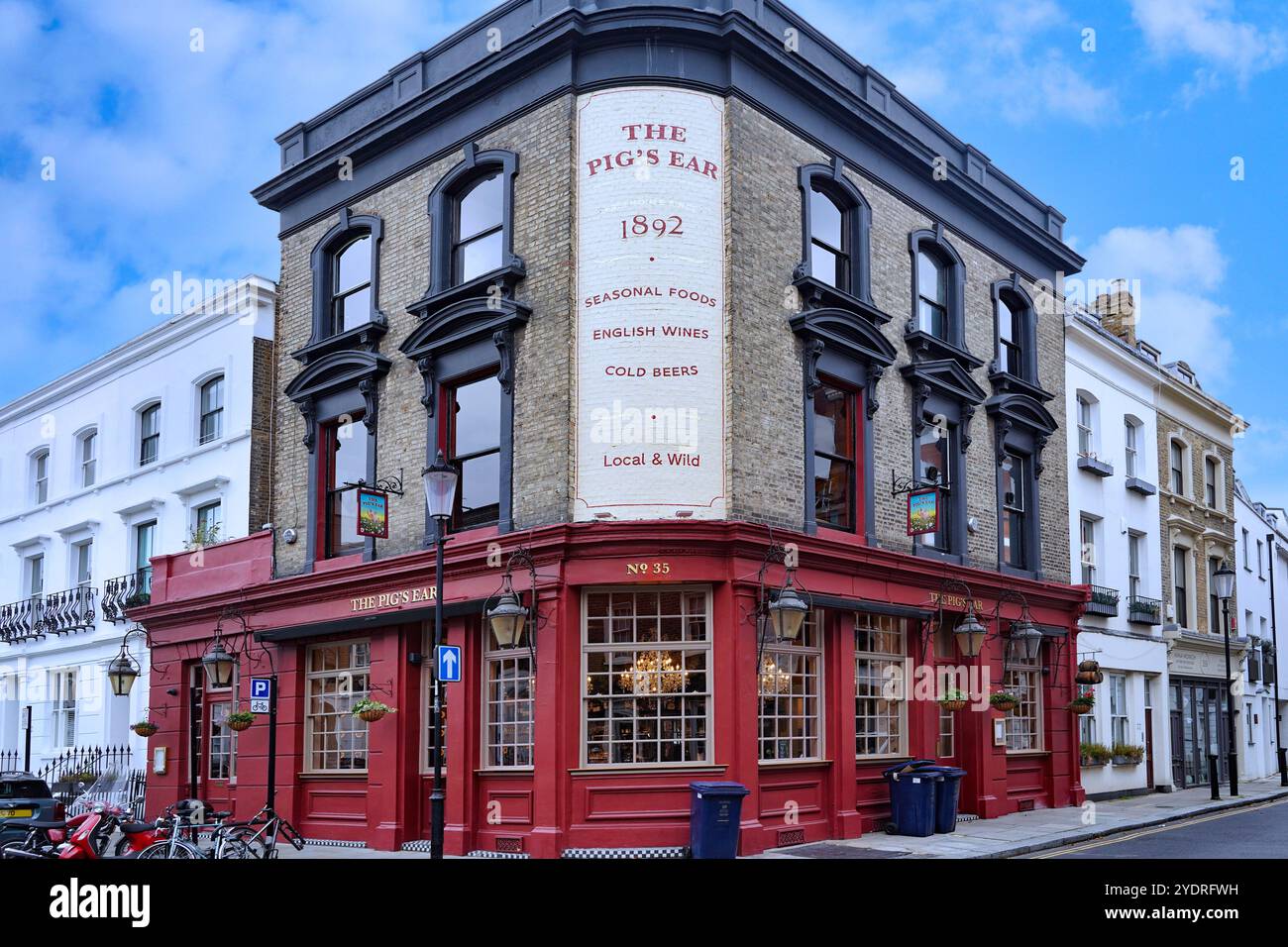 Altmodischer Pub im Londoner Chelsea-Viertel Stockfoto