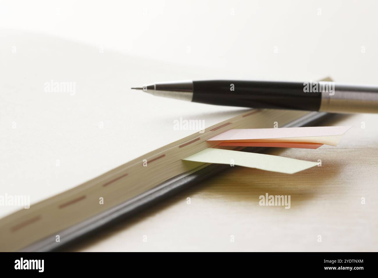 Terminkalender mit Haftnotizen Stockfoto