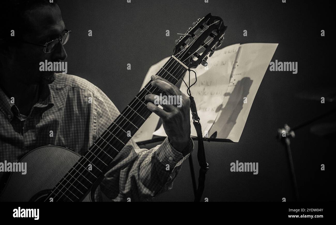 Rom, Italien - 03 29 2017 Musiker spielen ihre Instrumente während einer Aufnahmesitzung Stockfoto